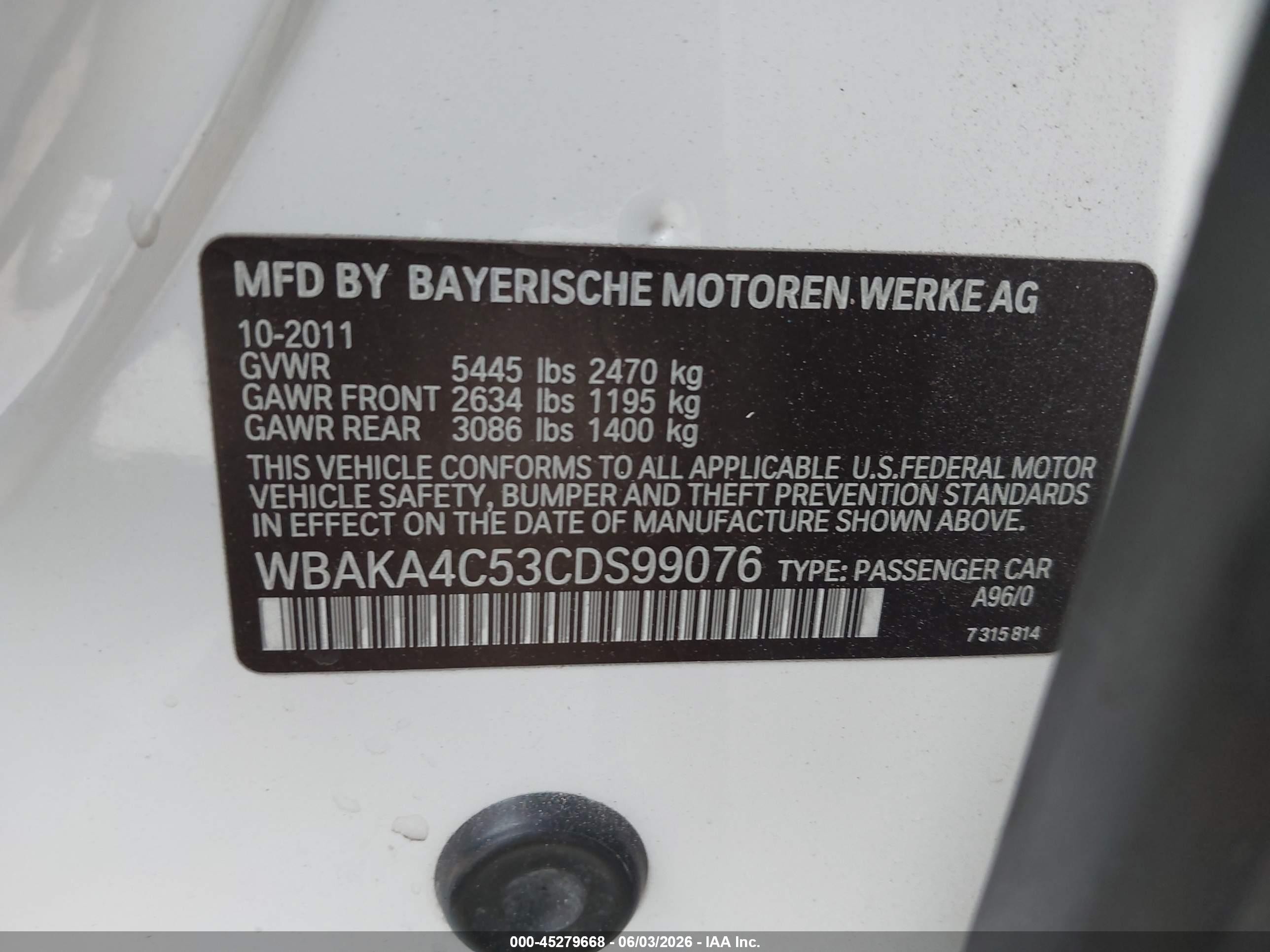 2012 Bmw 740i   White vin: WBAKA4C53CDS99076