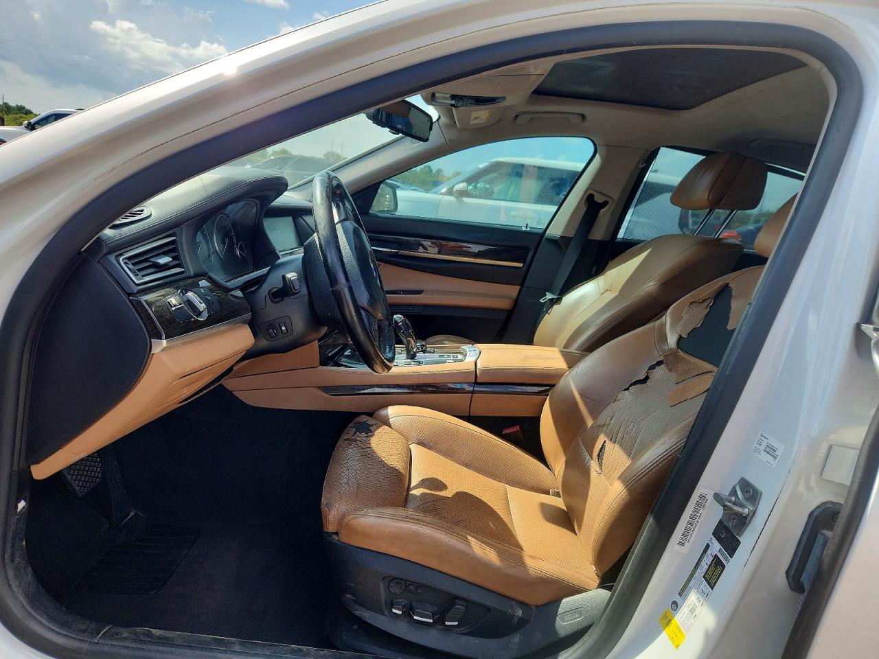 2012 Bmw 740 I White vin: WBAKA4C54CDS99121