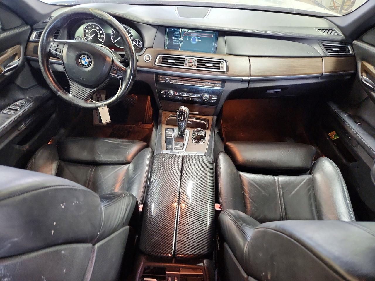 2012 Bmw 740 I Белый vin: WBAKA4C54CDS99197