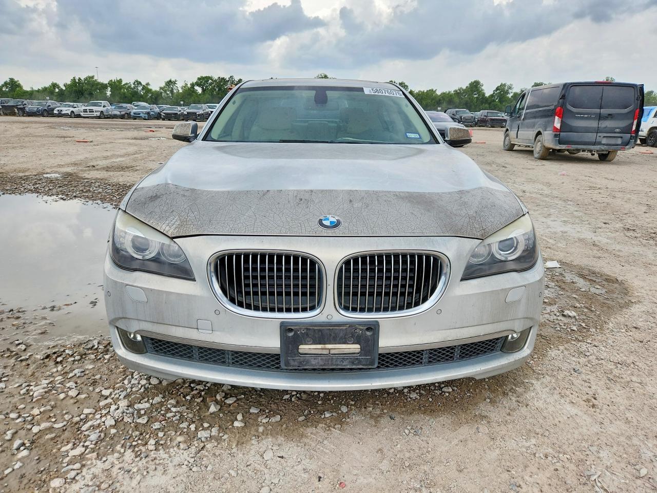 2011 Bmw 740 I Silver vin: WBAKA4C56BC612674