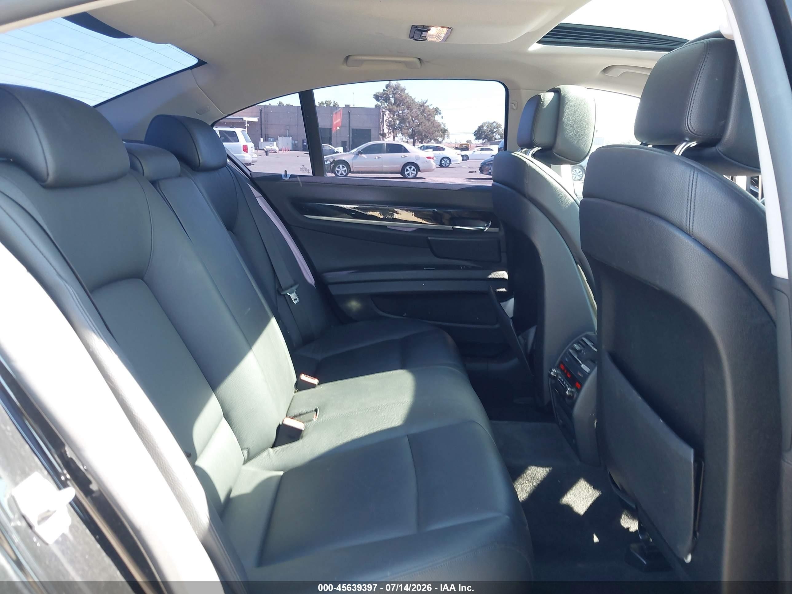 2012 Bmw 740i   Black vin: WBAKA4C56CC613289