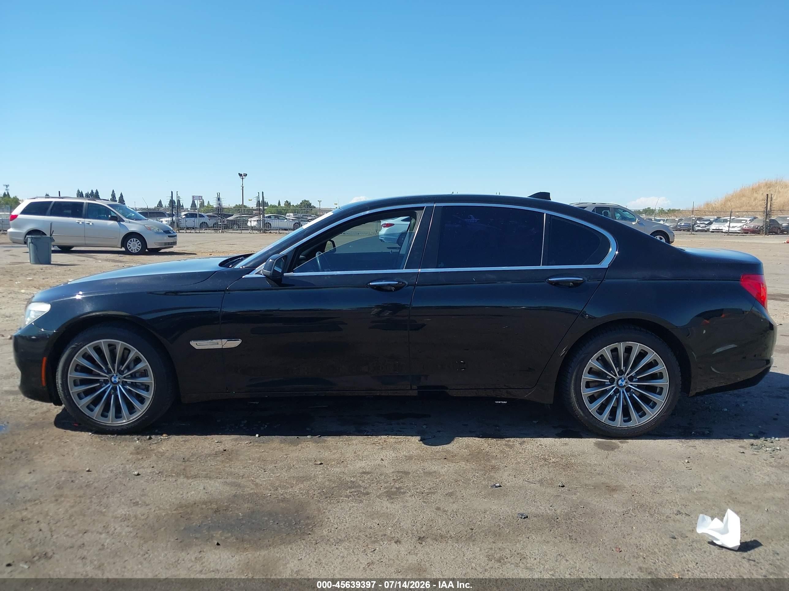2012 Bmw 740i   Black vin: WBAKA4C56CC613289