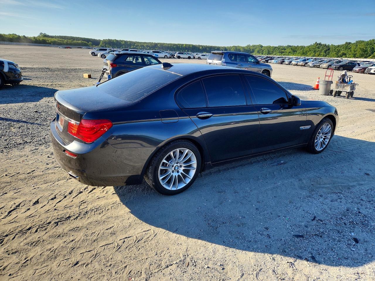 2011 Bmw 740 I Gray vin: WBAKA4C57BC392333