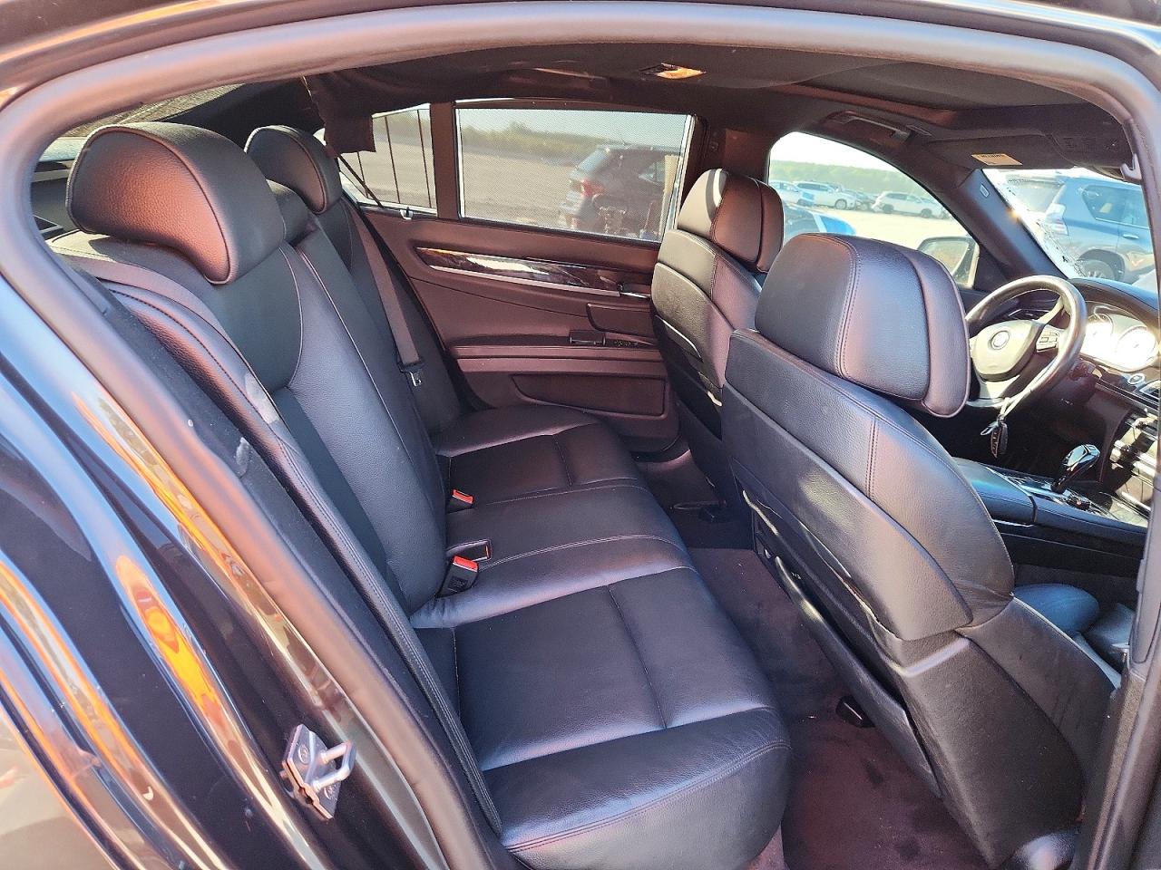 2011 Bmw 740 I Gray vin: WBAKA4C57BC392333