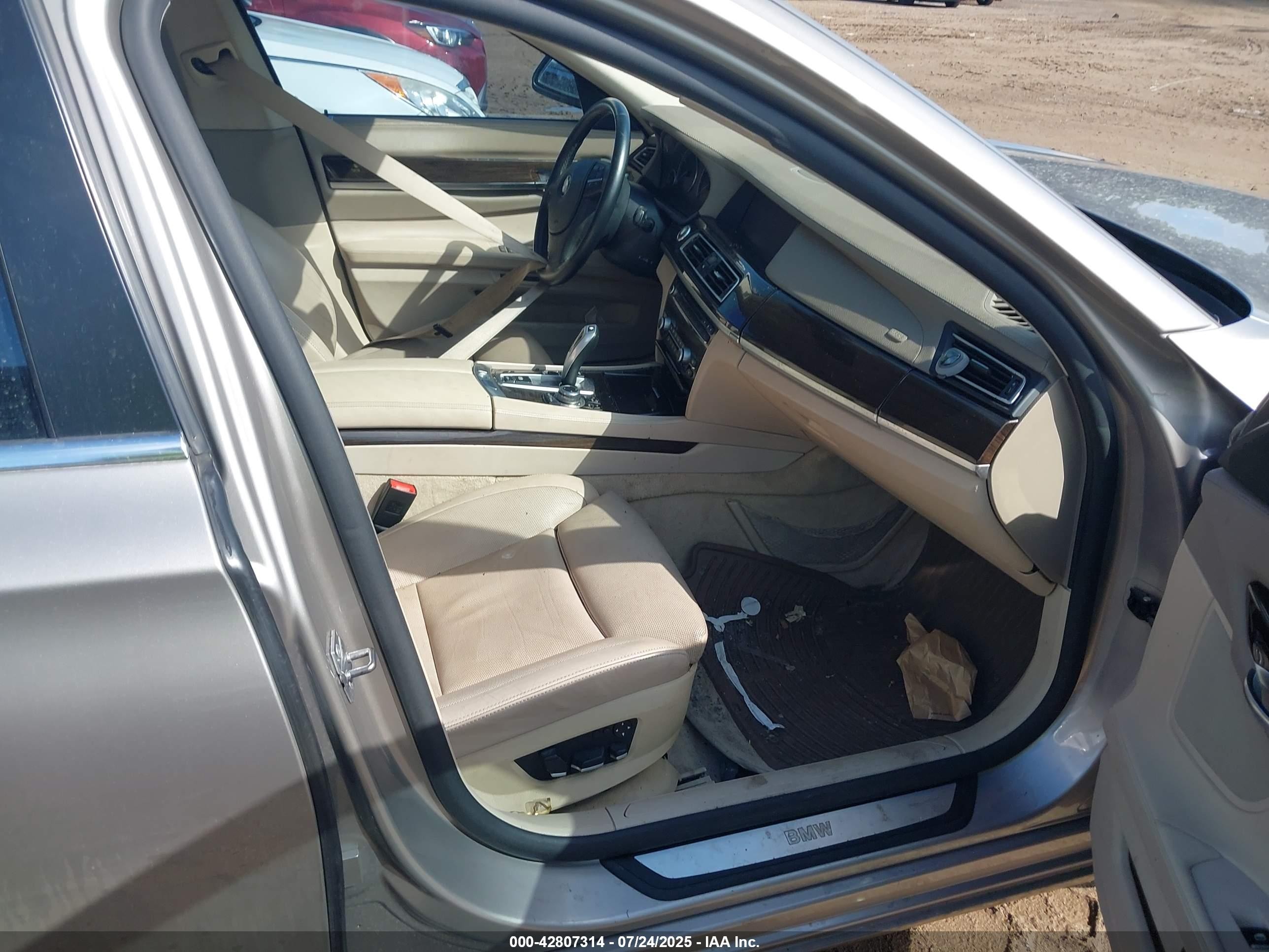 2009 Bmw 750i   Gray vin: WBAKA83509CY35262