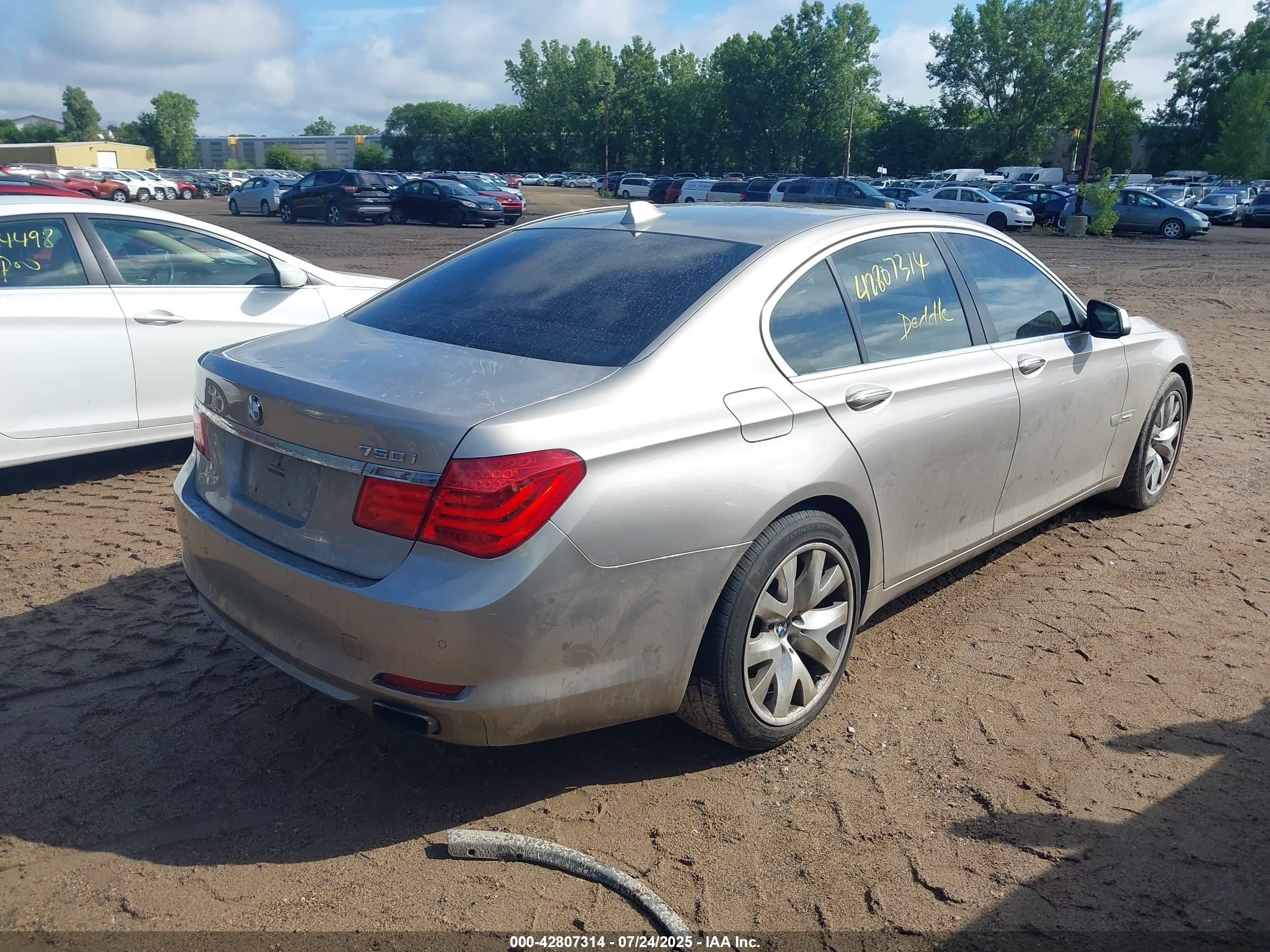 2009 Bmw 750i   Gray vin: WBAKA83509CY35262