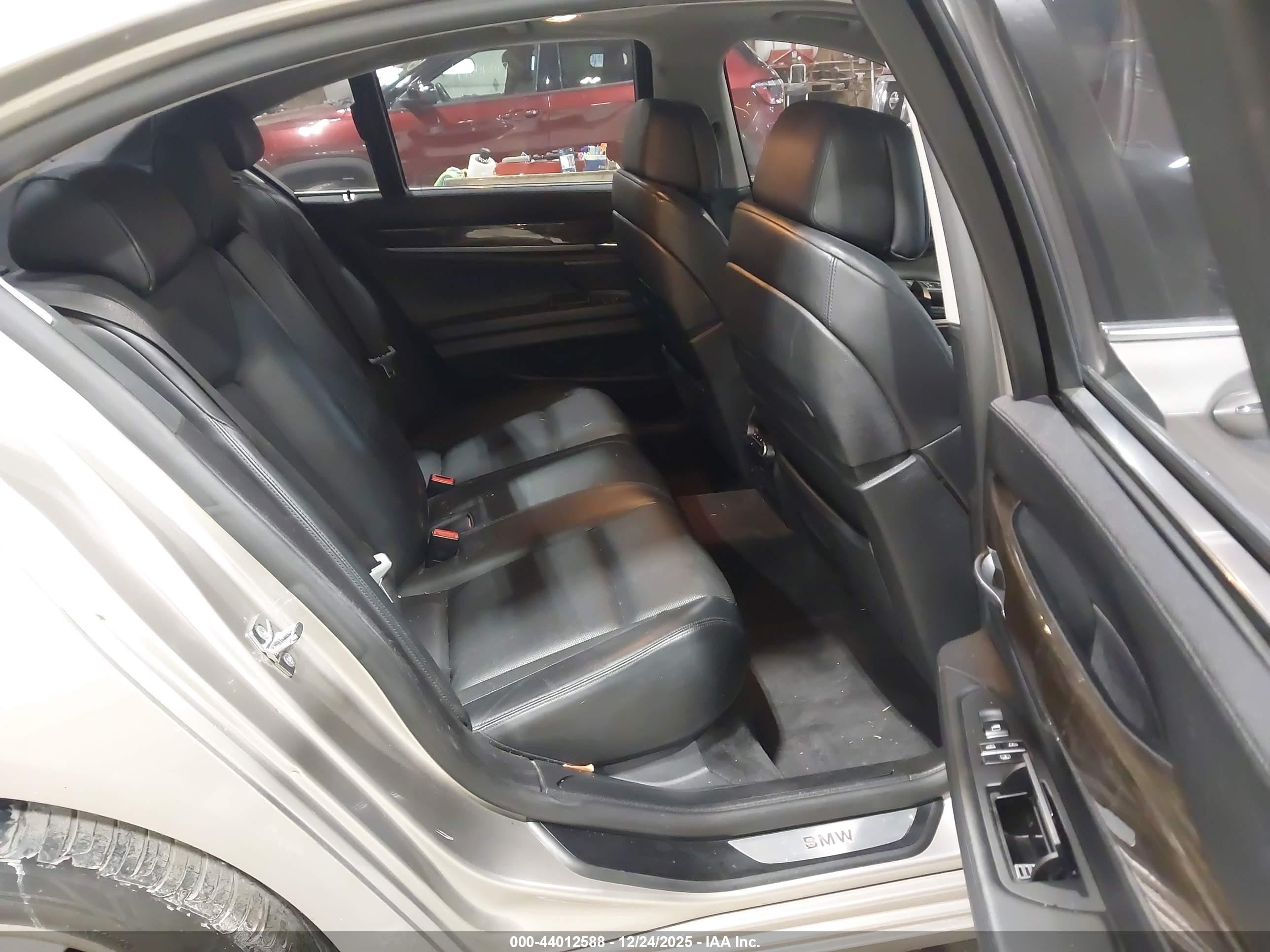 2009 Bmw 750i   Gray vin: WBAKA83579CY33833