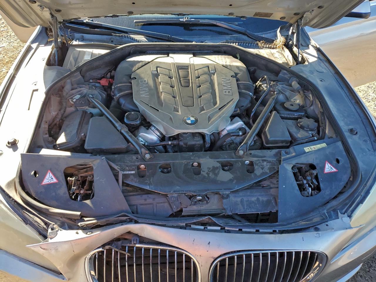 2009 Bmw 750 I Silver vin: WBAKA83599CY34997