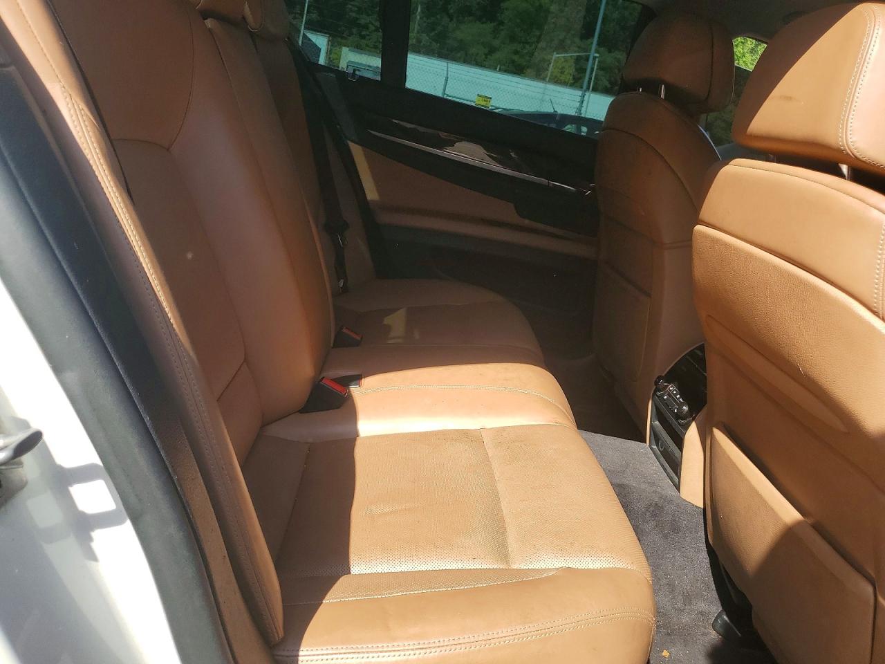 2011 Bmw Alpina B7 Белый vin: WBAKA8C50BCY37115