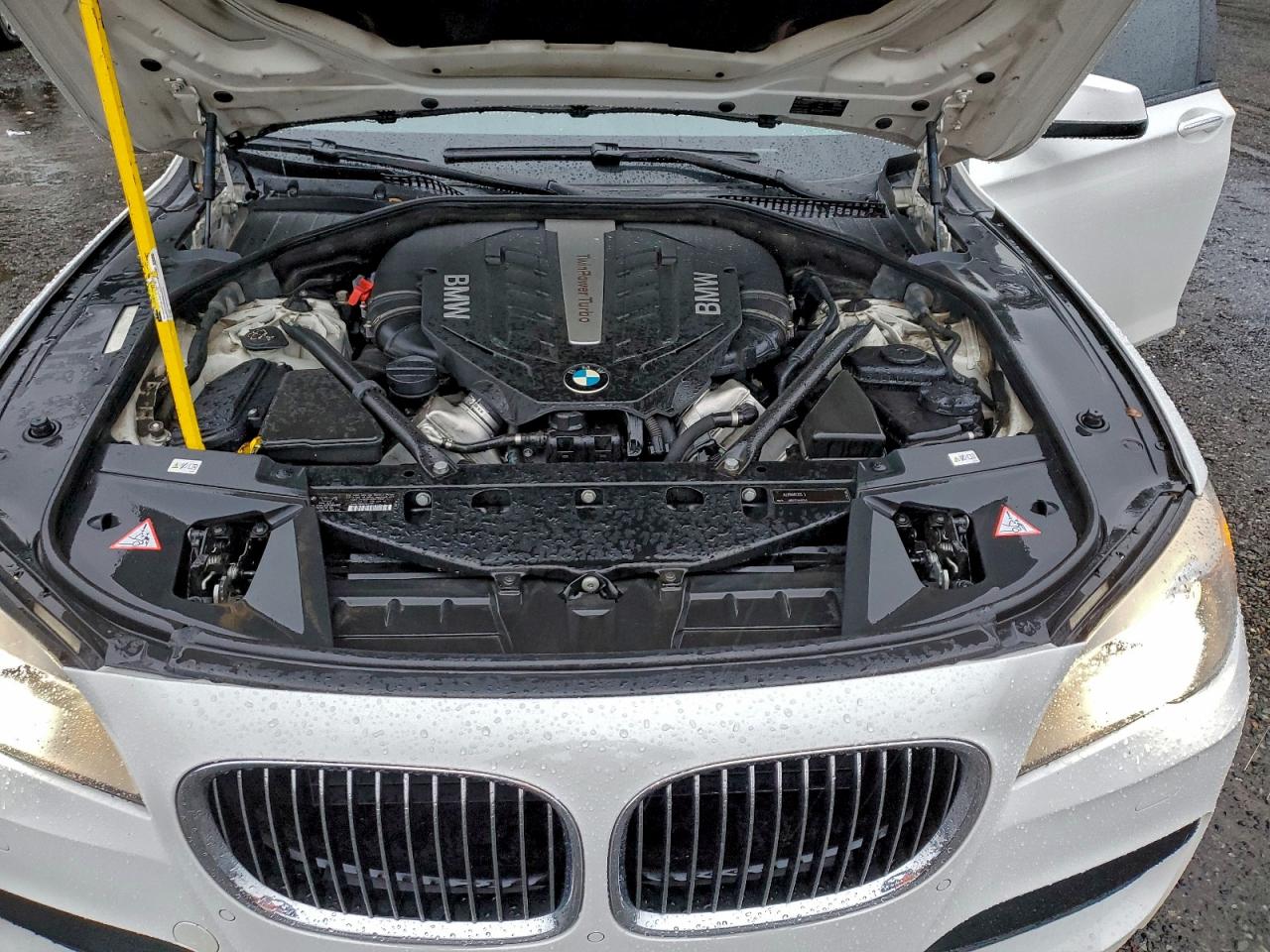2012 Bmw 750 I White vin: WBAKA8C50CCY37875