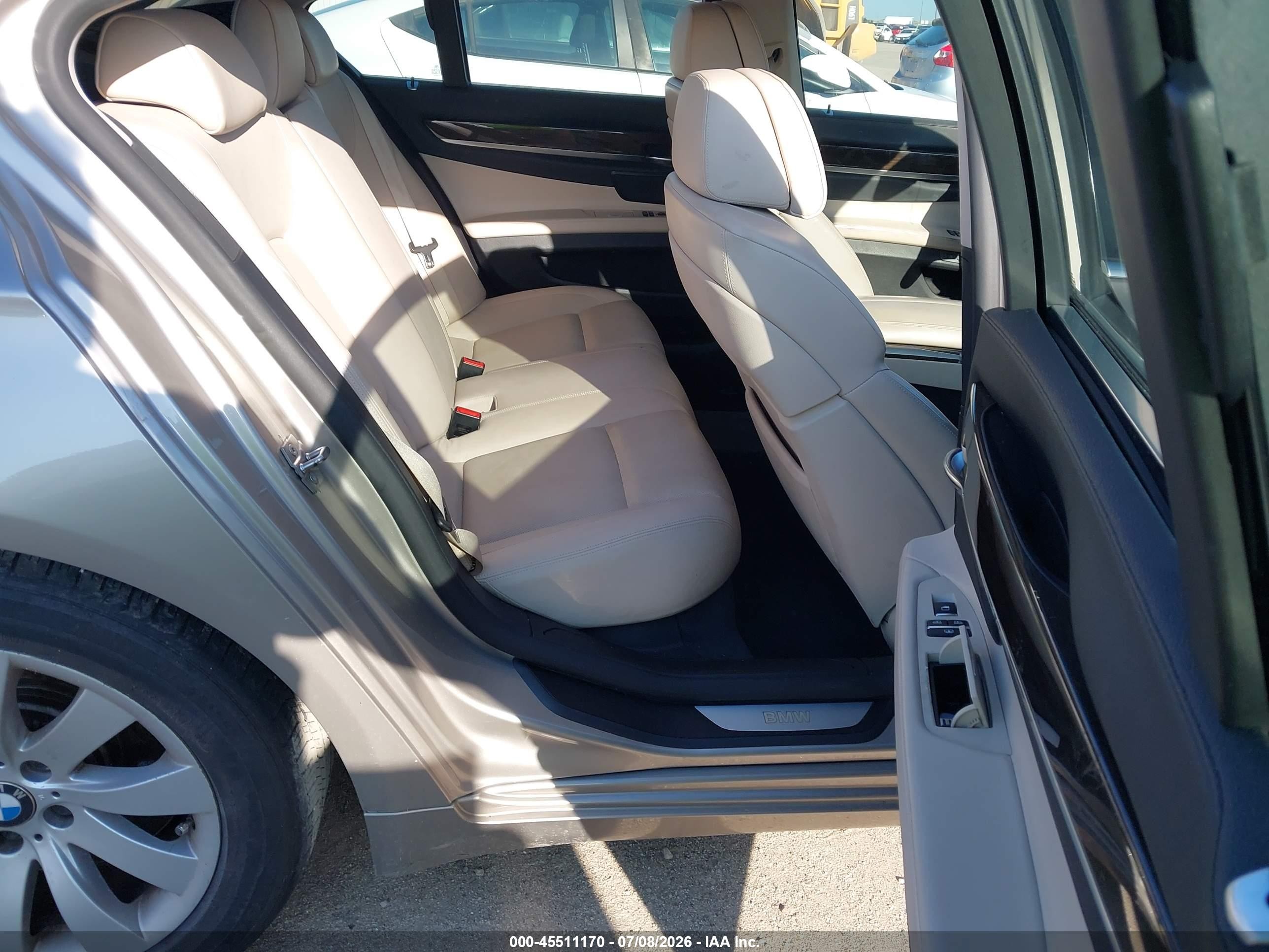2011 Bmw 750i   Beige vin: WBAKA8C51BCY36877