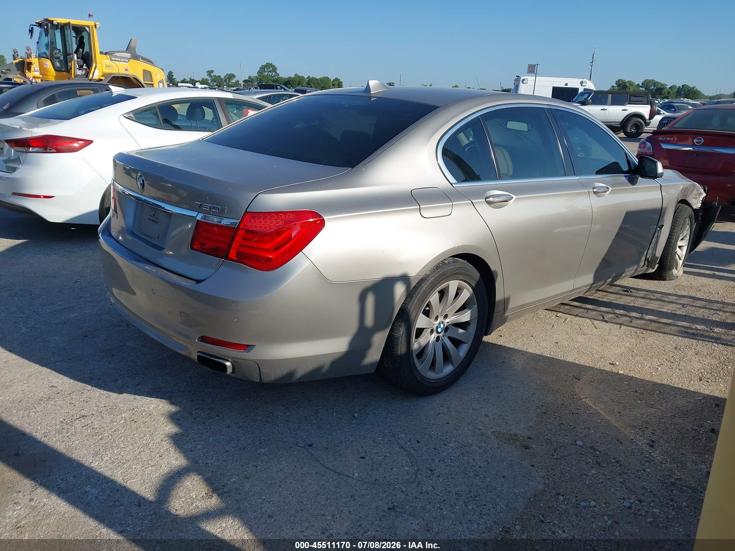 2011 Bmw 750i   Beige vin: WBAKA8C51BCY36877