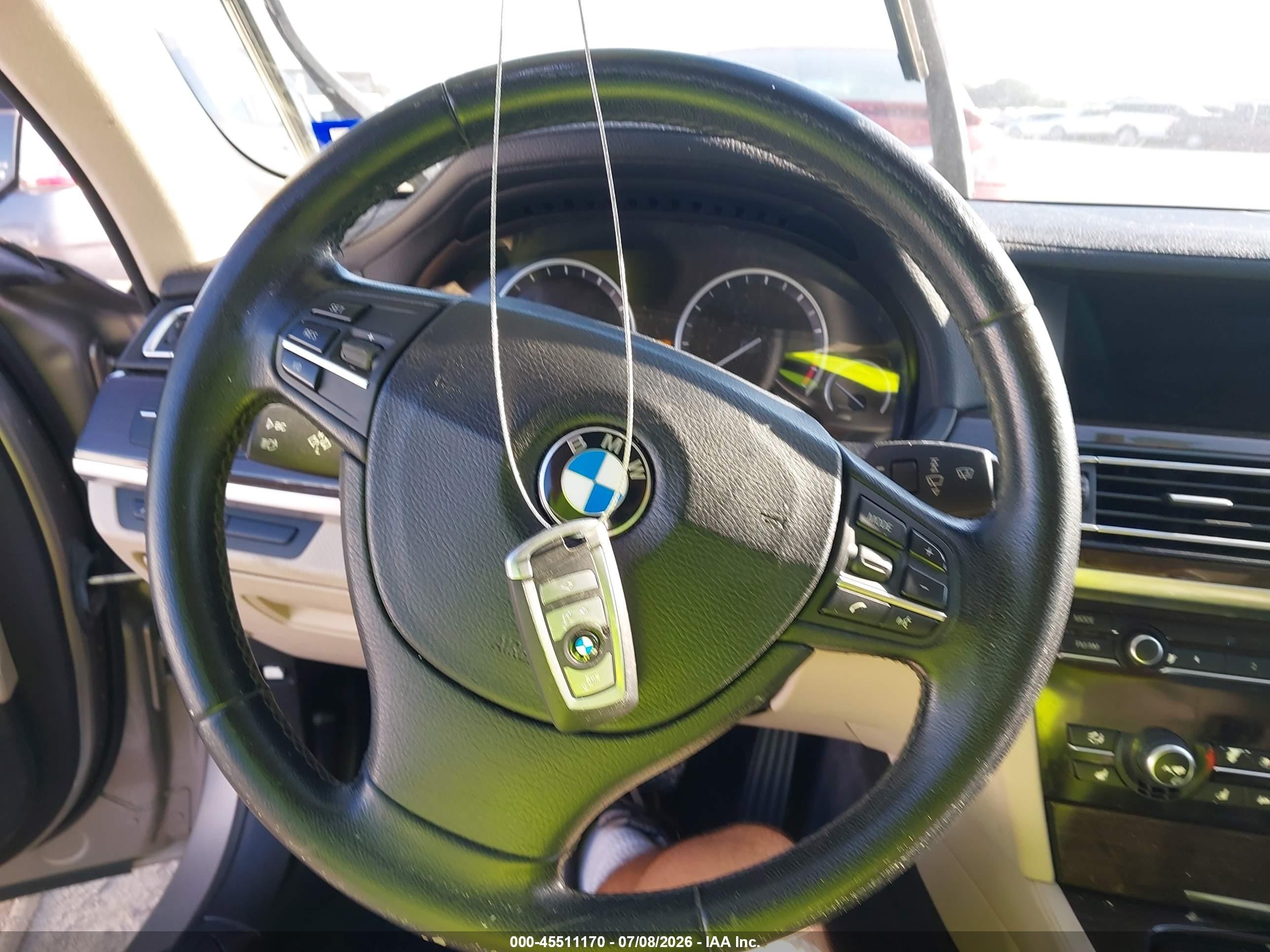 2011 Bmw 750i   Beige vin: WBAKA8C51BCY36877