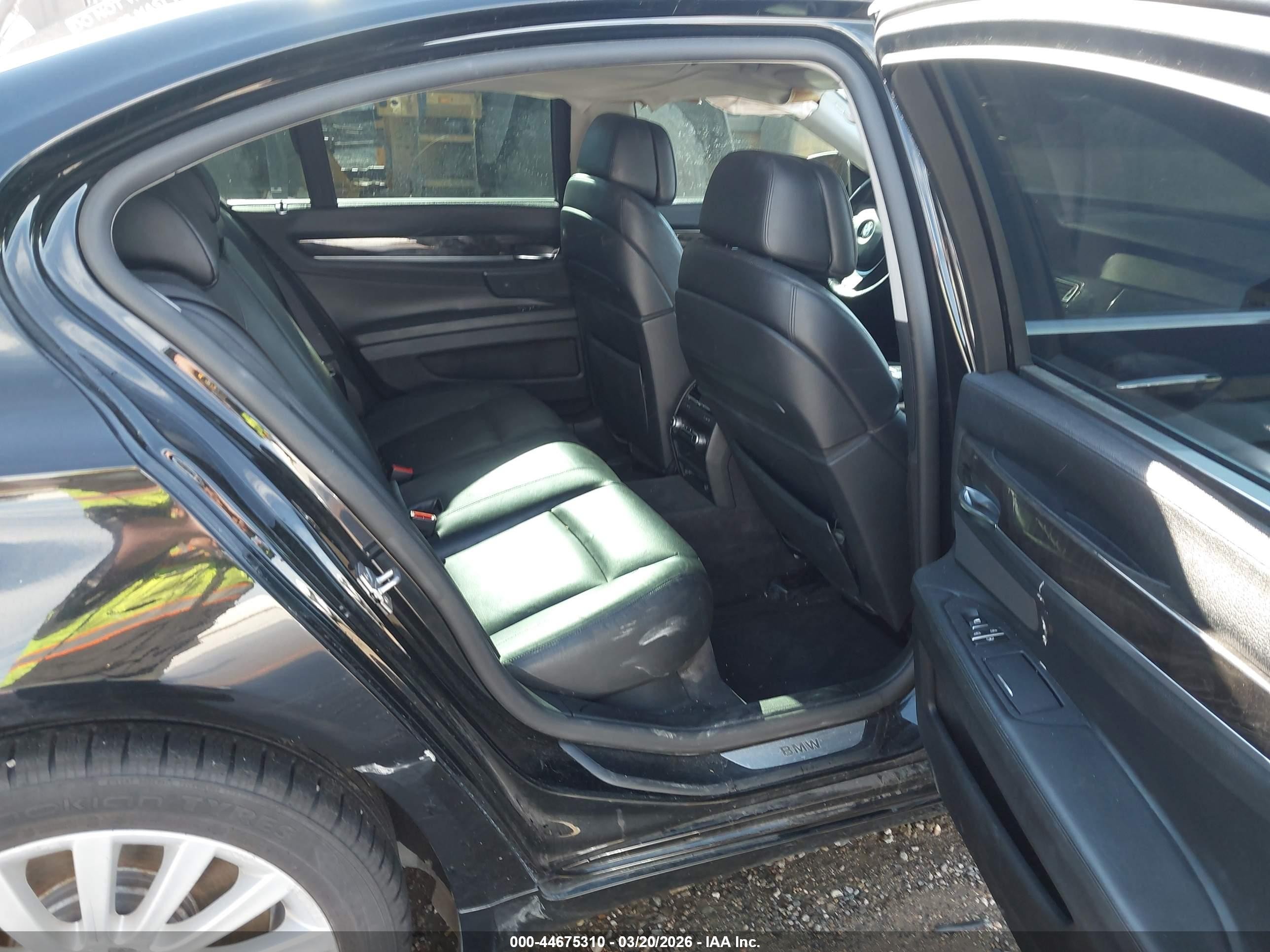 2012 Bmw 750i   Black vin: WBAKA8C51CCY37951