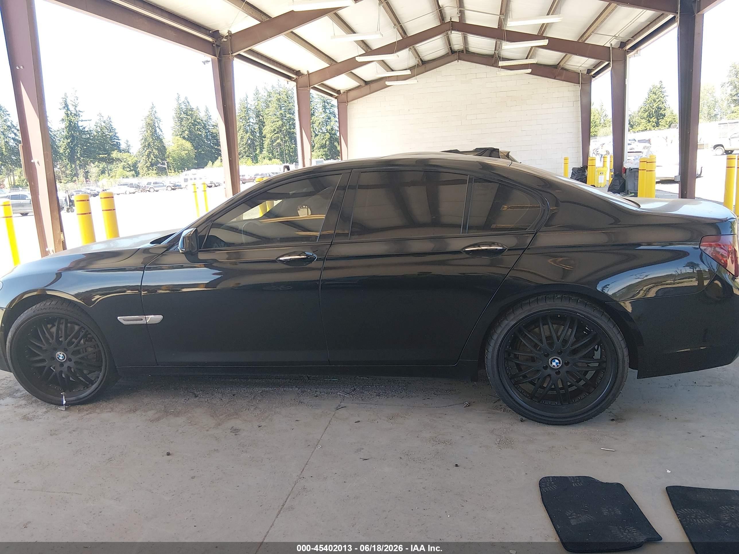 2010 Bmw 750i   Black vin: WBAKA8C53ACY35924