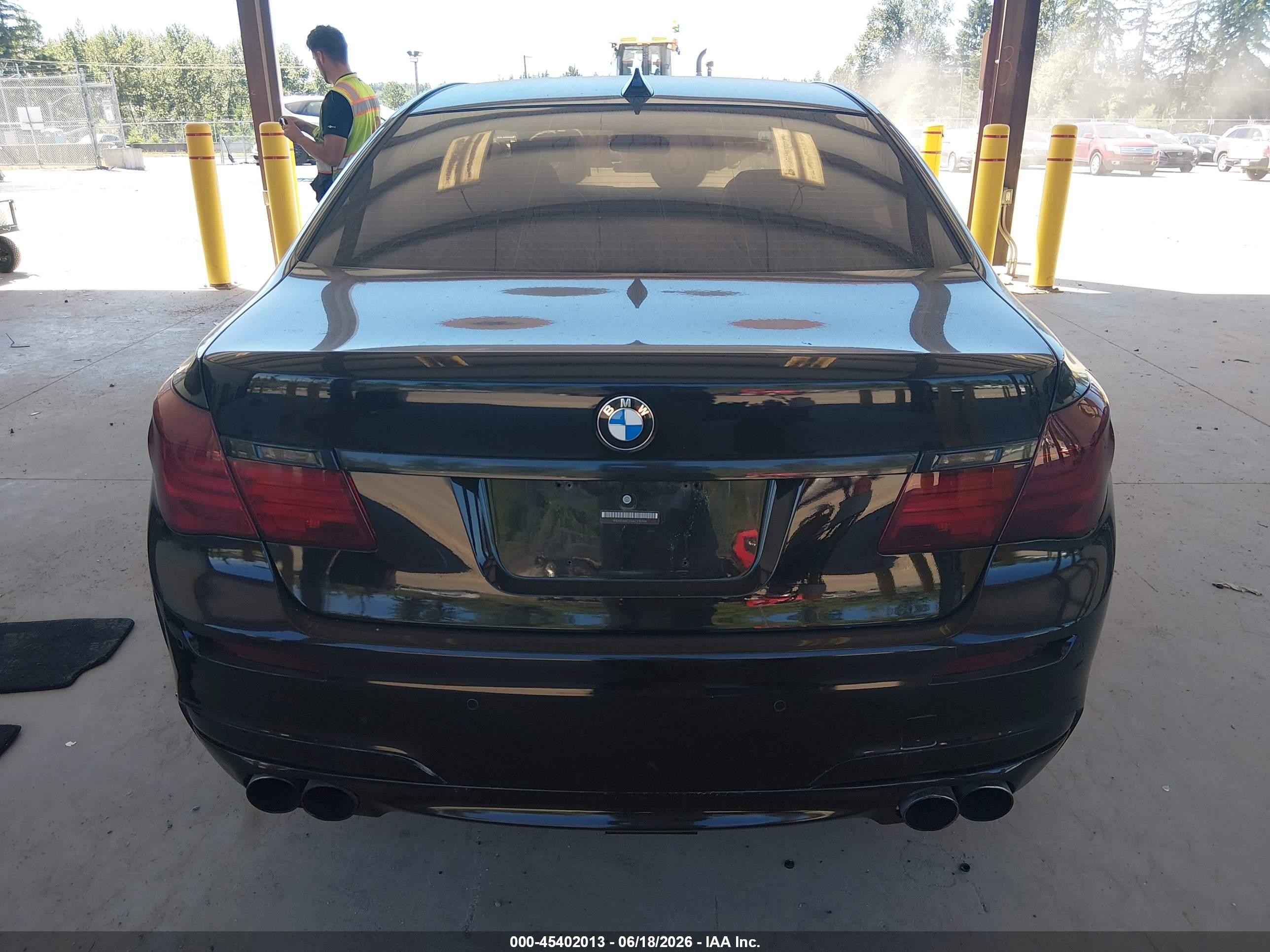 2010 Bmw 750i   Black vin: WBAKA8C53ACY35924