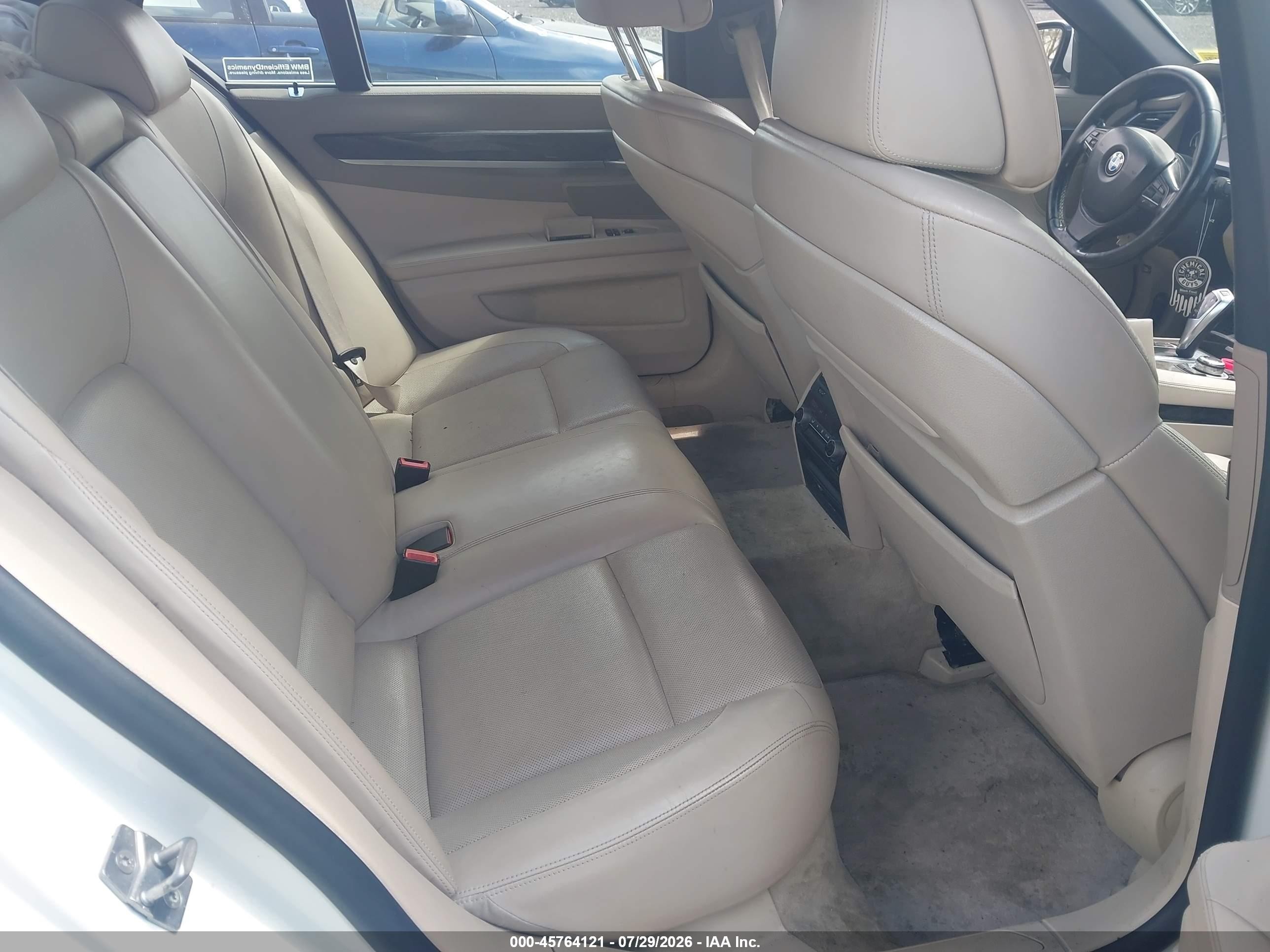 2012 Bmw 750i   White vin: WBAKA8C55CDS99748