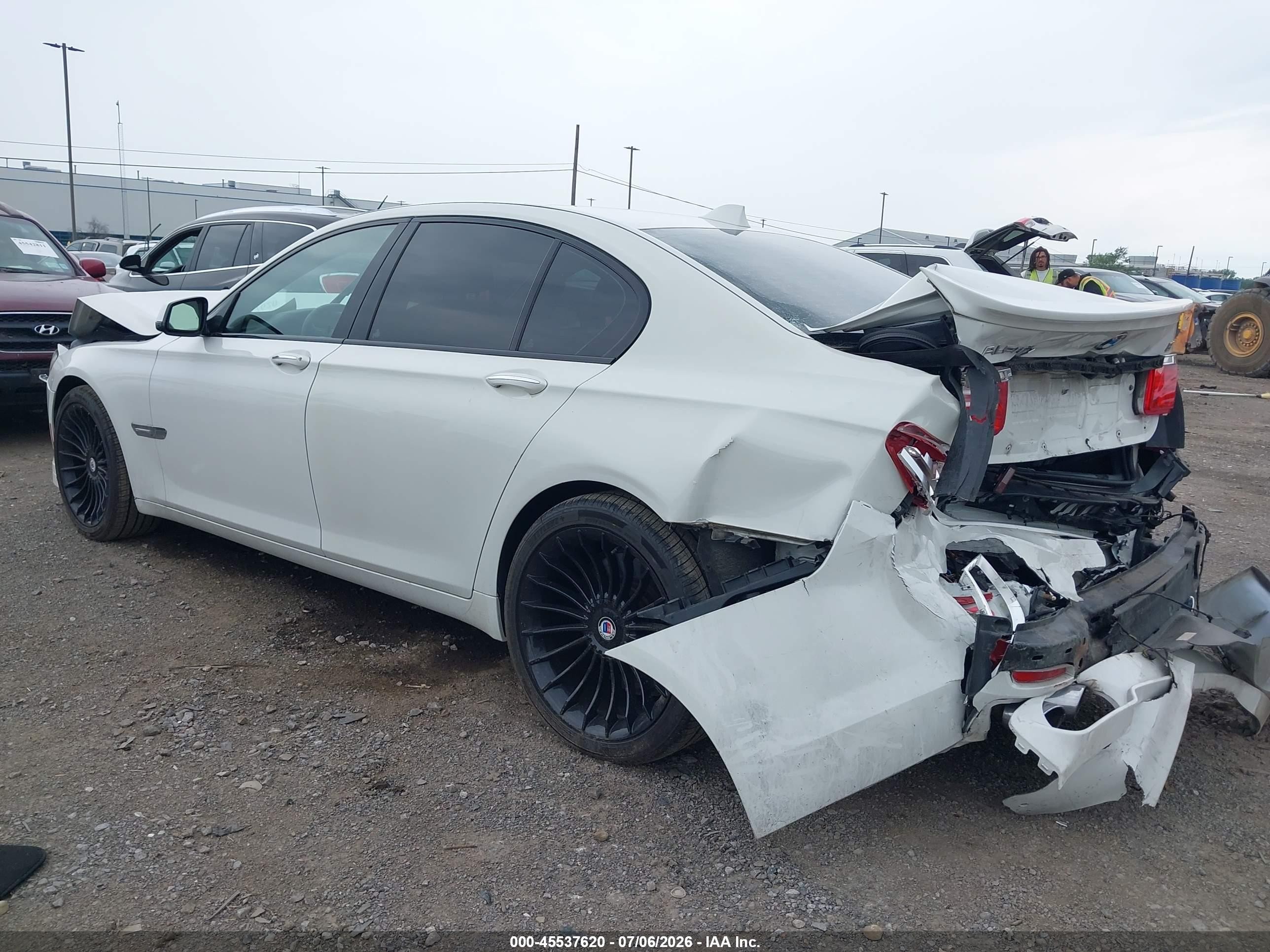 2012 Bmw 750i   White vin: WBAKA8C56CC447024