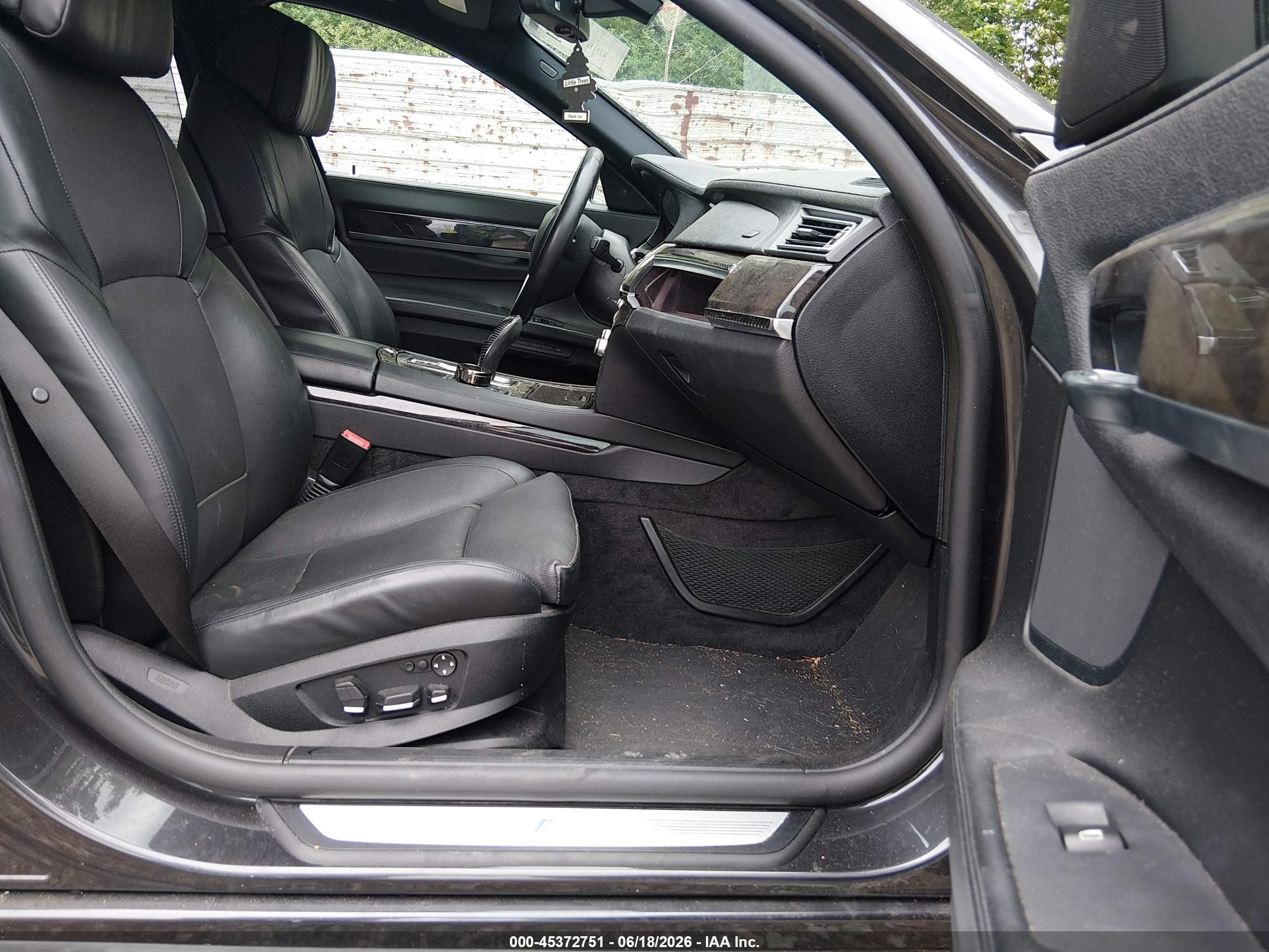 2011 Bmw 750i   Black vin: WBAKA8C57BCY36785