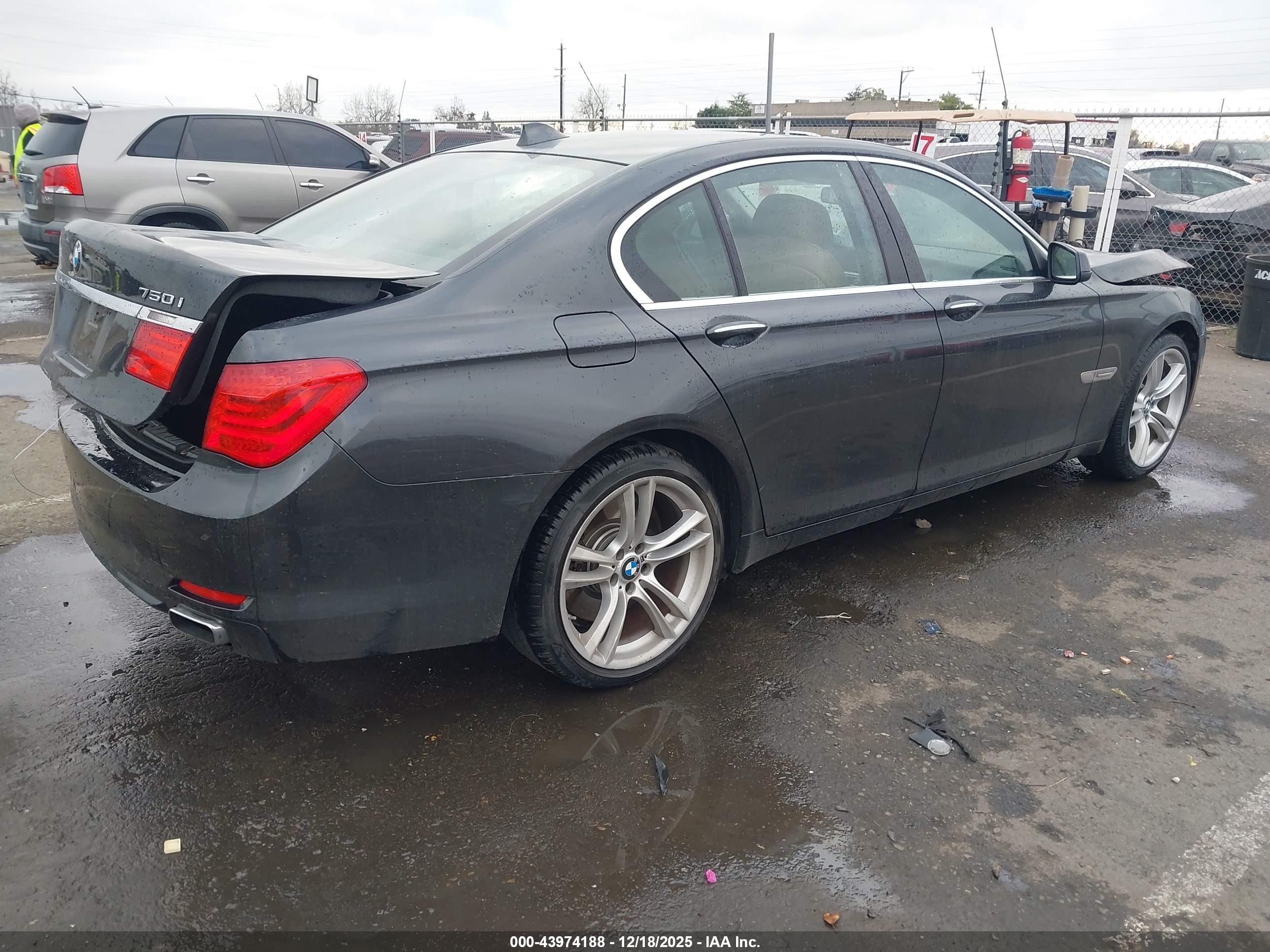 2011 Bmw 750i   Gray vin: WBAKA8C57BCY37094