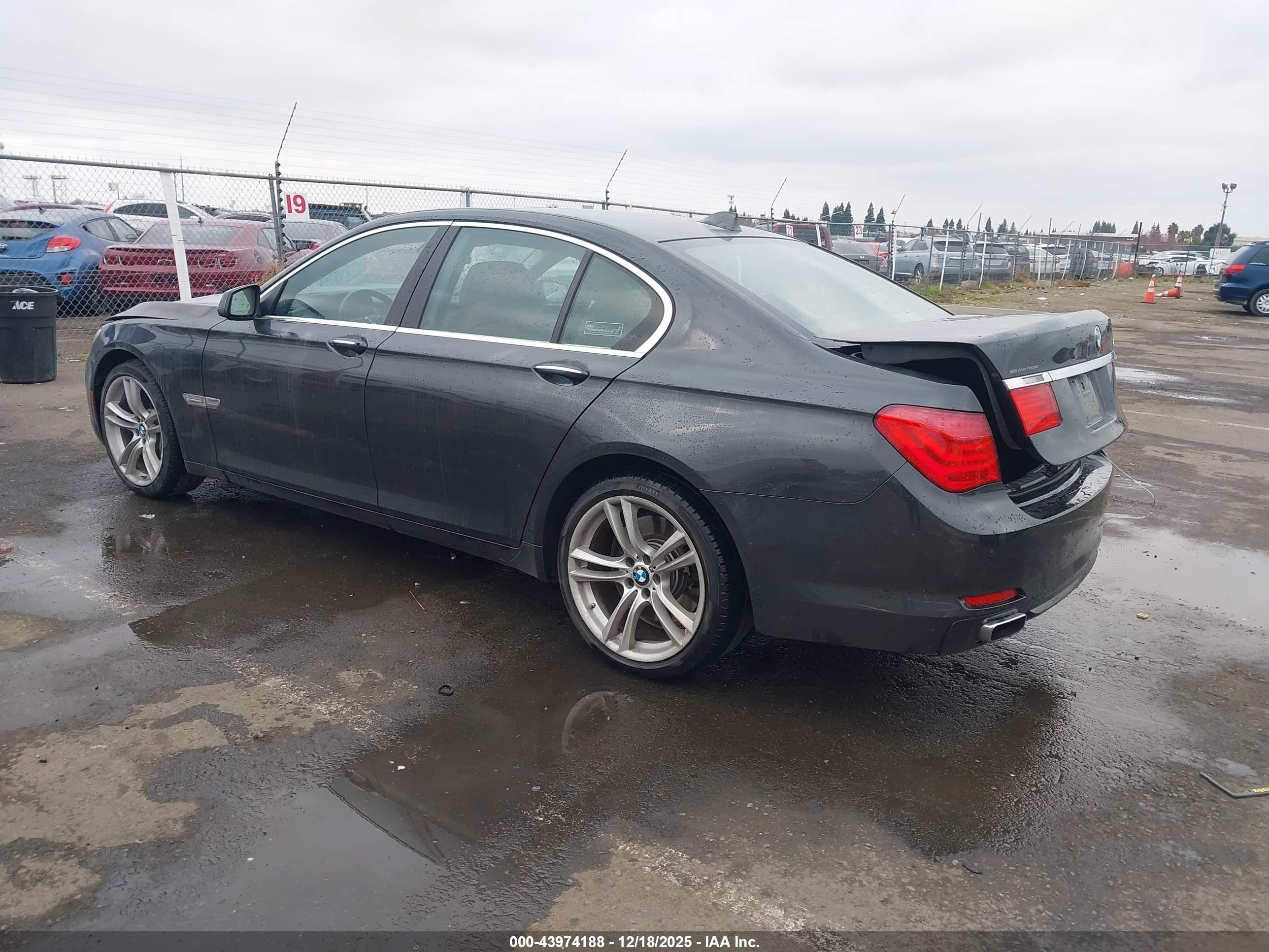 2011 Bmw 750i   Gray vin: WBAKA8C57BCY37094