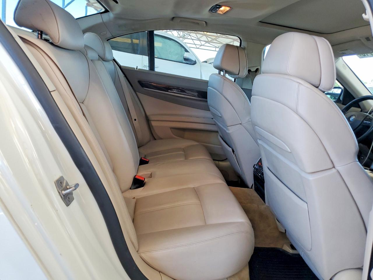 2011 Bmw Alpina B7 White vin: WBAKA8C57BCY37208