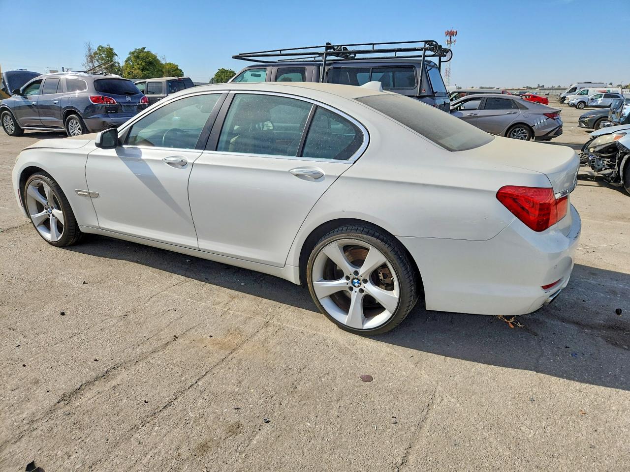 2011 Bmw Alpina B7 Белый vin: WBAKA8C5XBCY37106