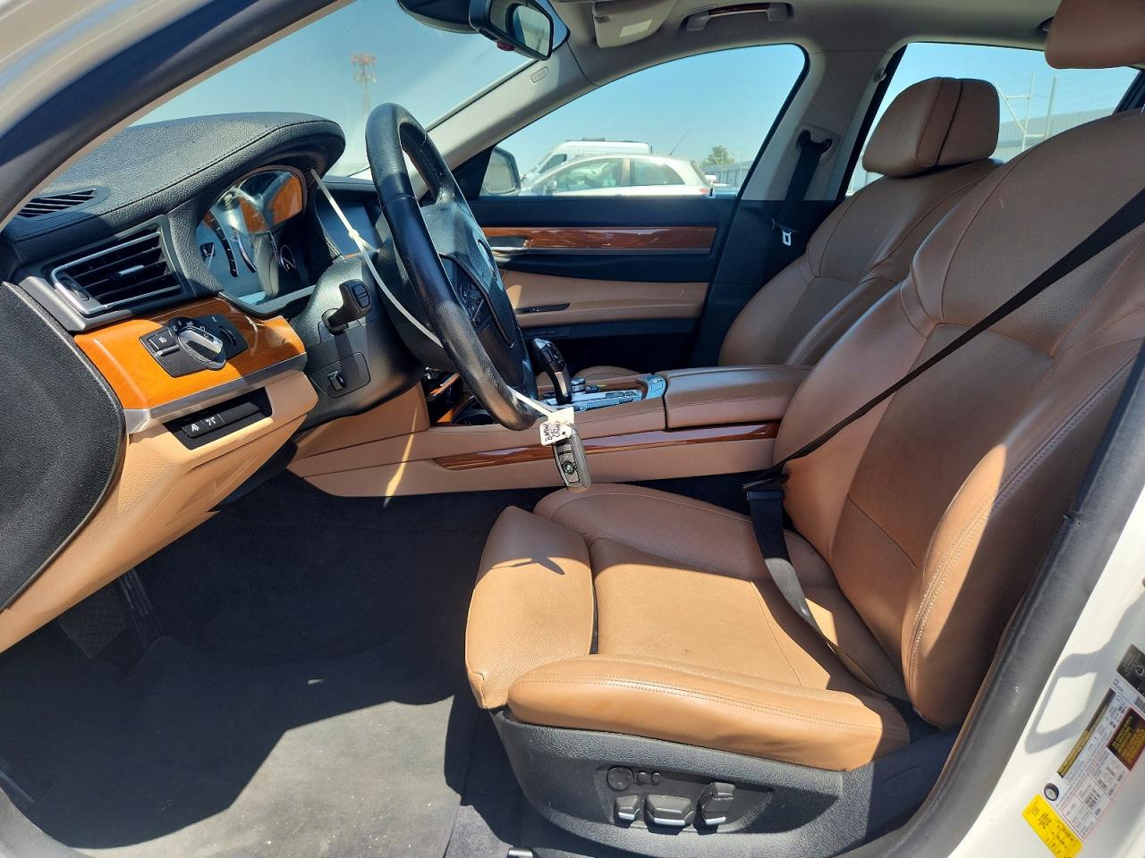 2011 Bmw Alpina B7 Белый vin: WBAKA8C5XBCY37106