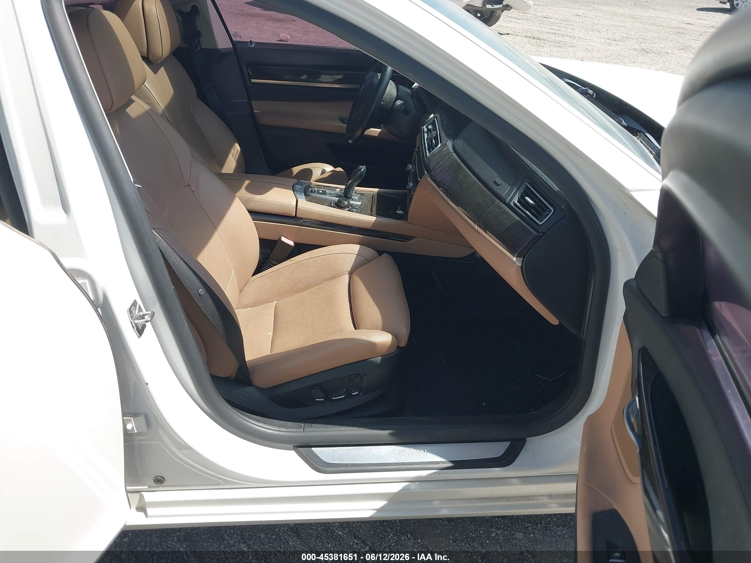 2012 Bmw 740li White vin: WBAKB4C51CC576021