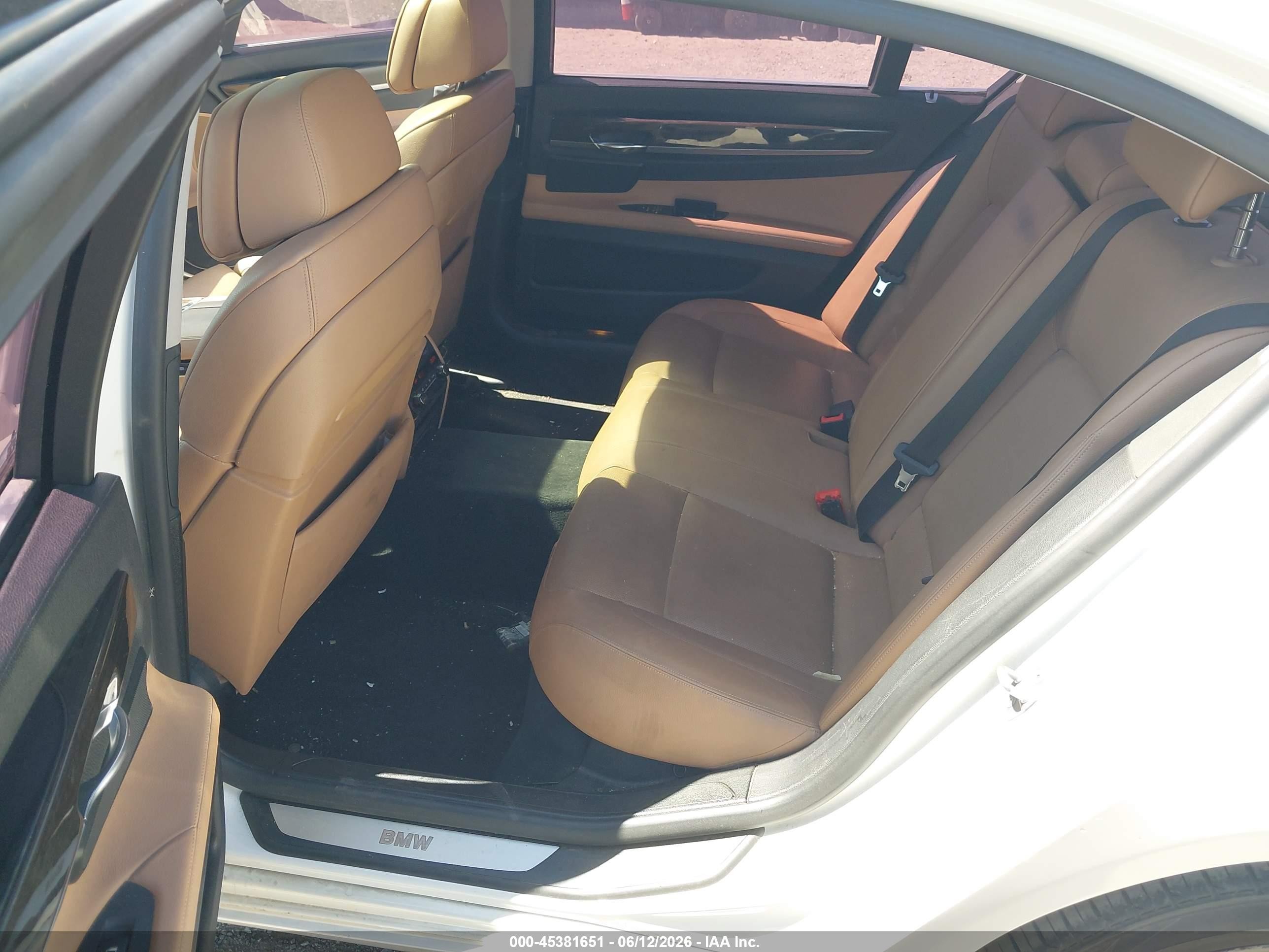 2012 Bmw 740li White vin: WBAKB4C51CC576021