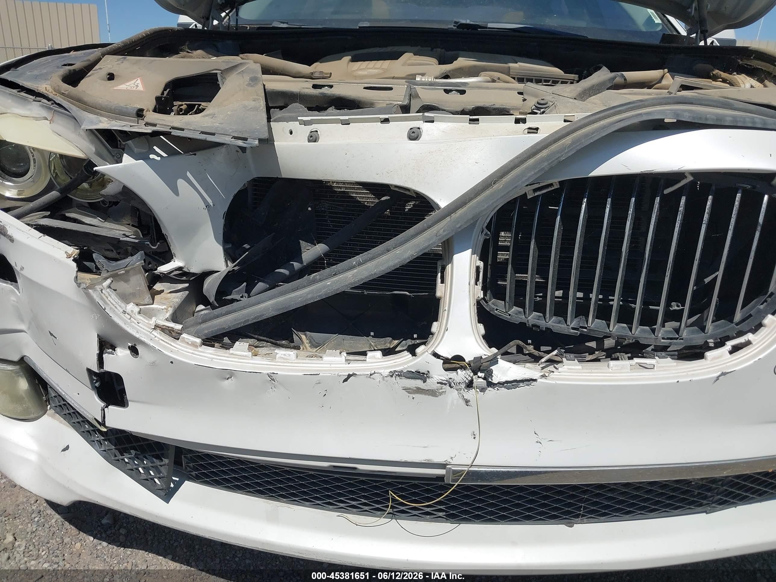 2012 Bmw 740li White vin: WBAKB4C51CC576021