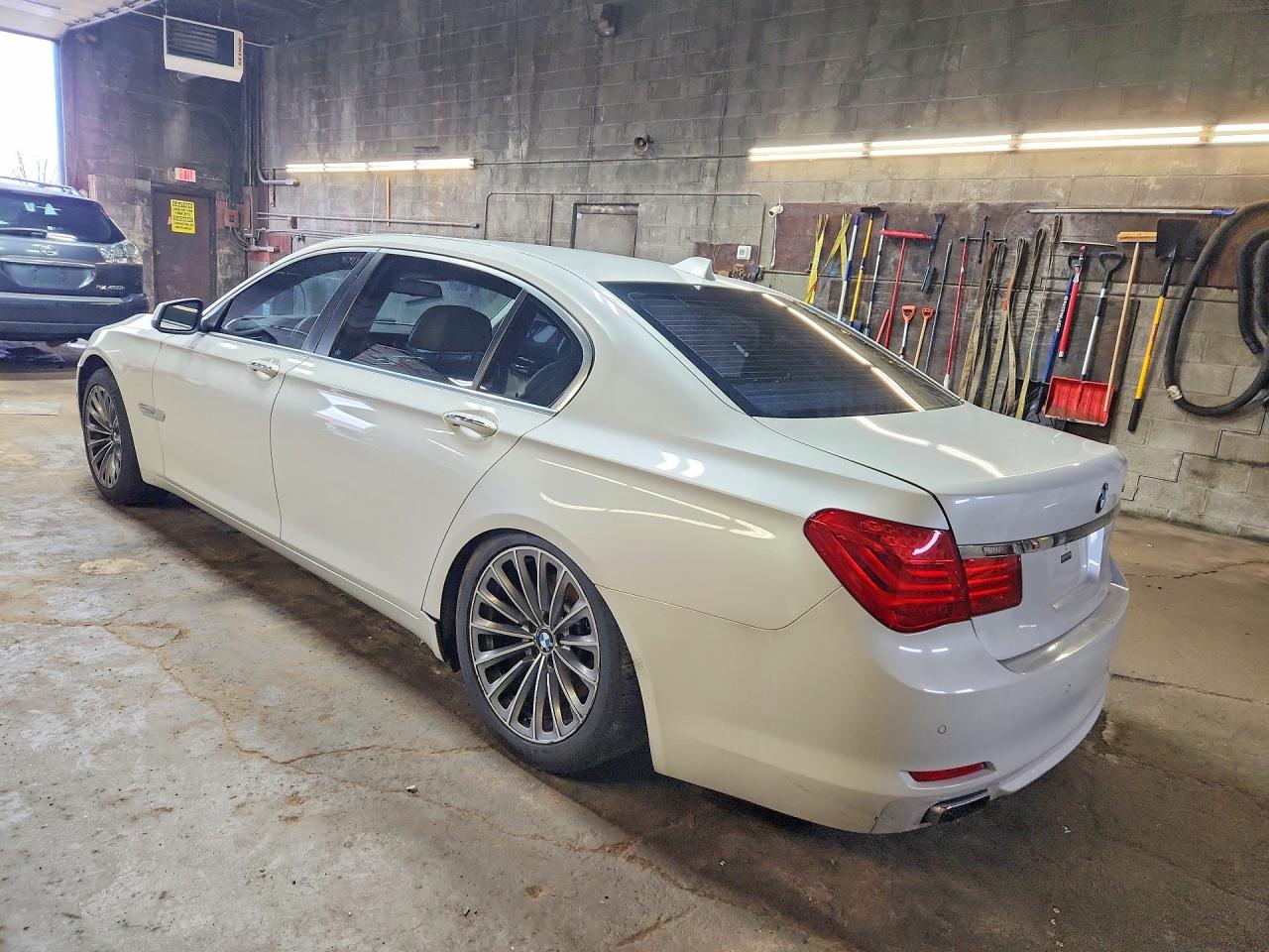 2011 Bmw 740 Li White vin: WBAKB4C55BC573833