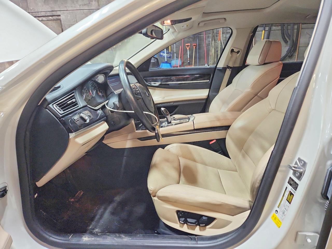 2011 Bmw 740 Li White vin: WBAKB4C55BC573833