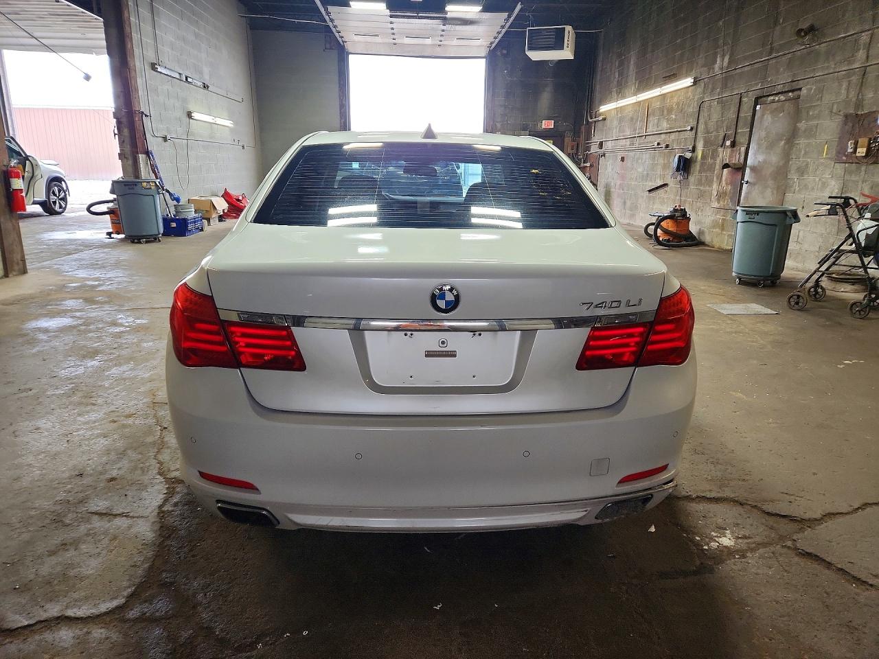 2011 Bmw 740 Li White vin: WBAKB4C55BC573833