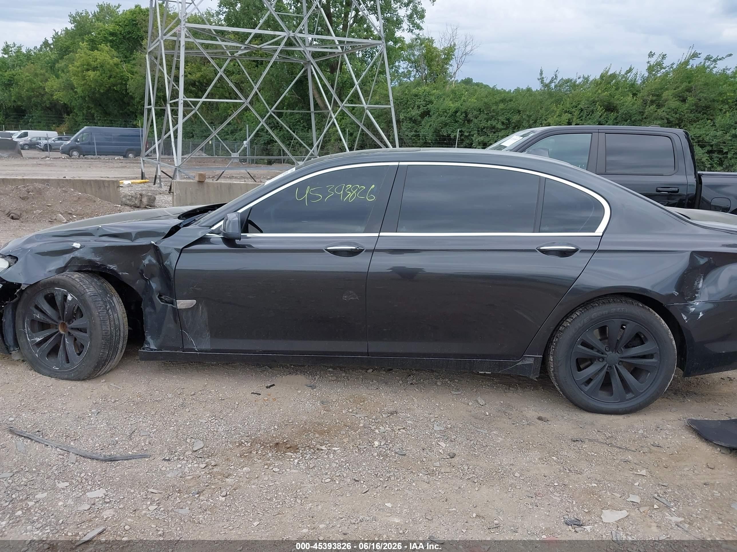 2011 Bmw 740li   Gray vin: WBAKB4C56BC392823