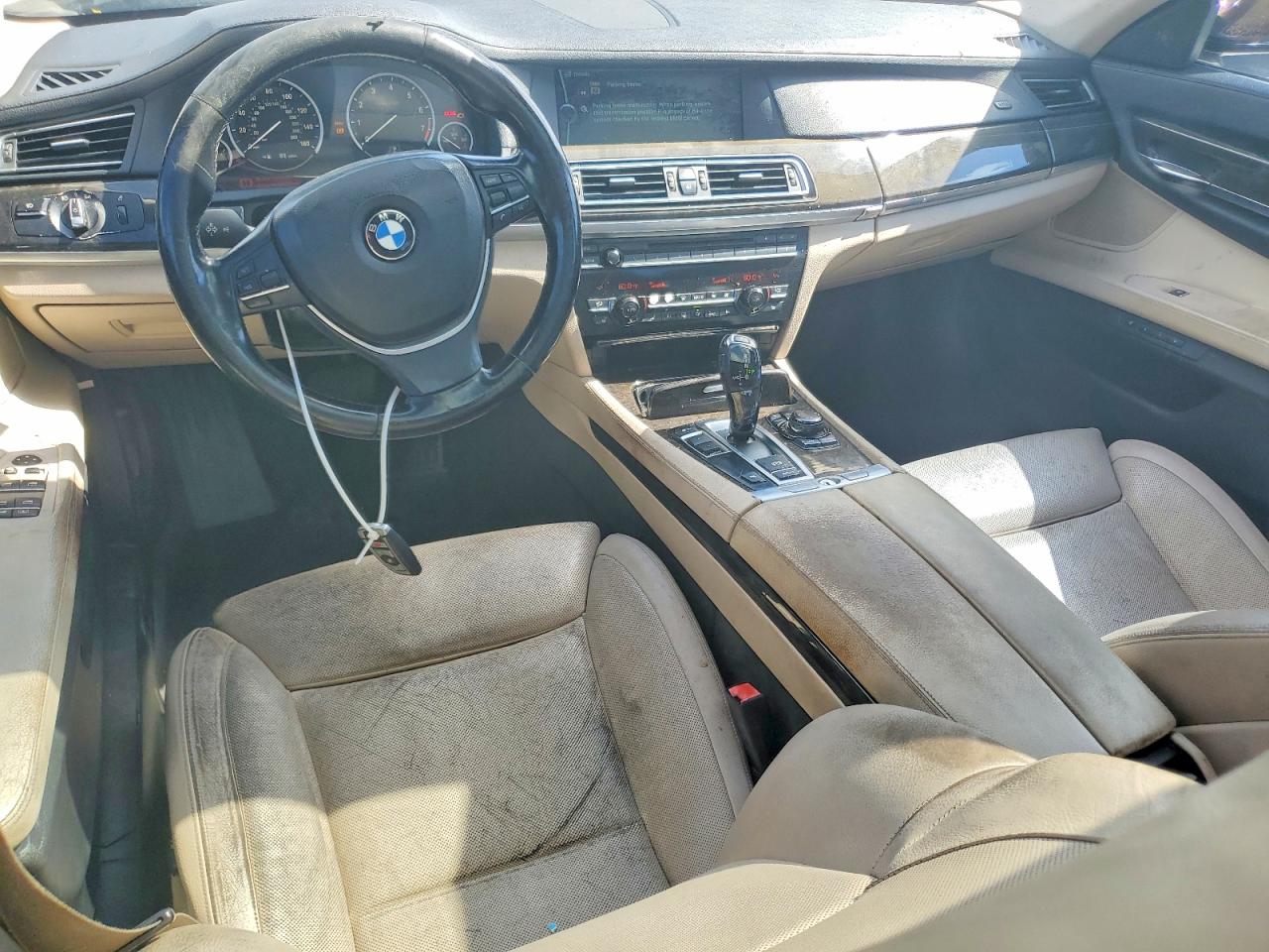 2012 Bmw 740 Li Белый vin: WBAKB4C56CC576533