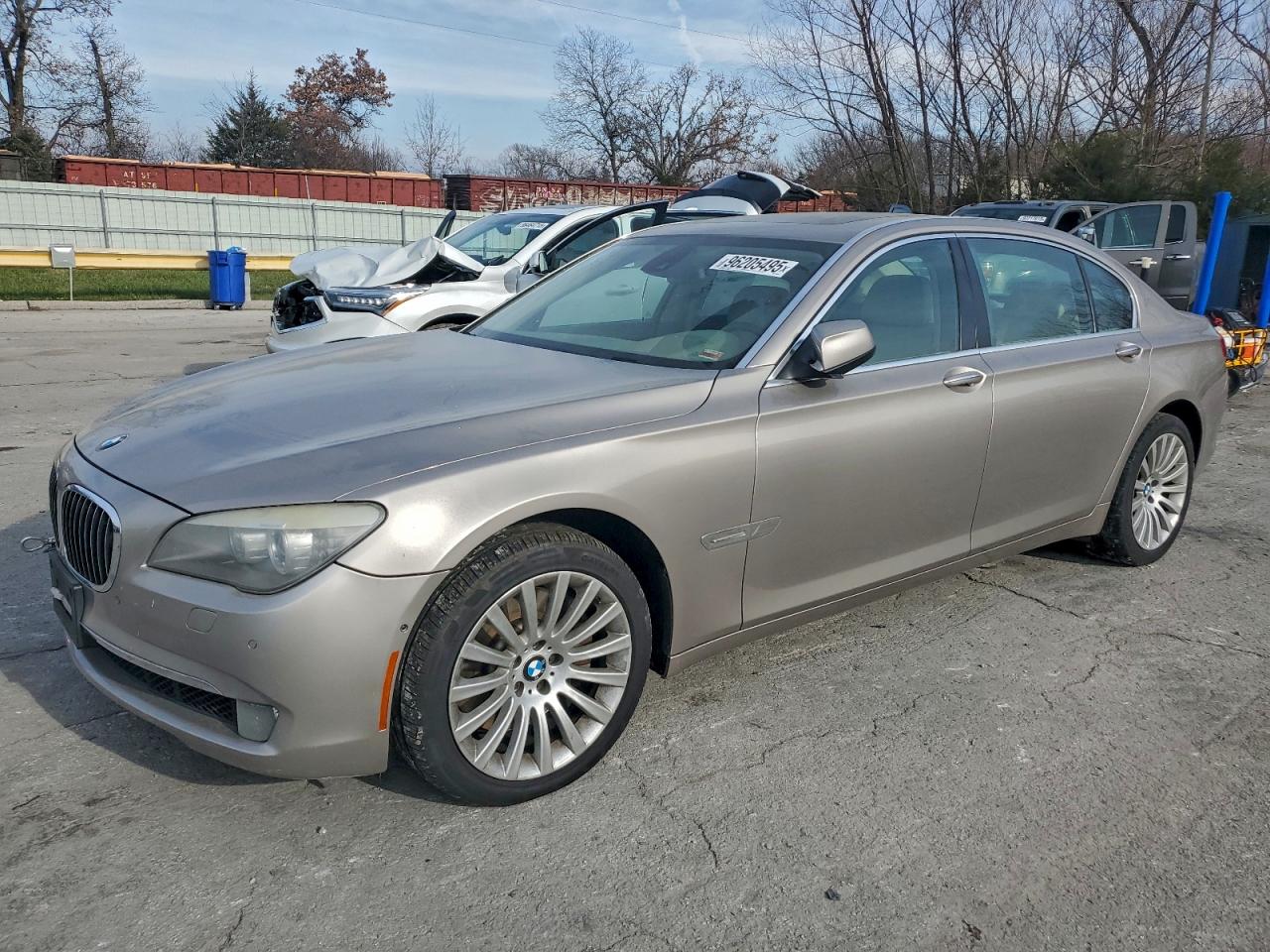 2009 Bmw 750 Li Gold vin: WBAKB83519CY57364