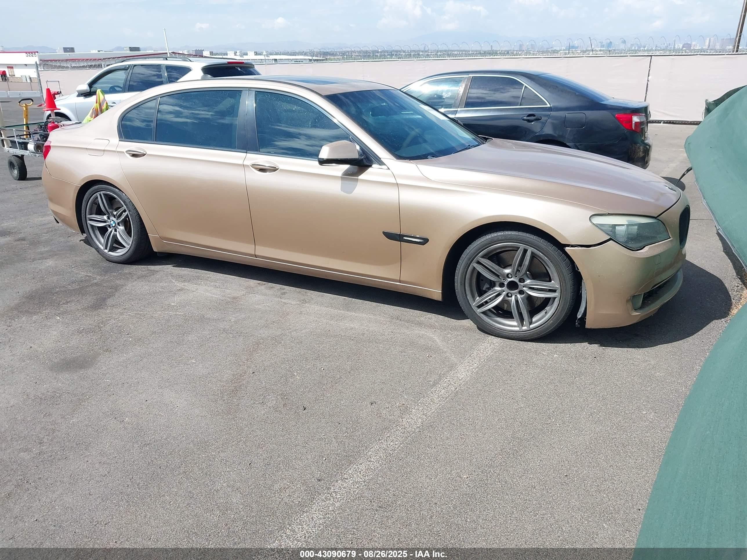 2009 Bmw 750li   Золотой vin: WBAKB83519CY60376