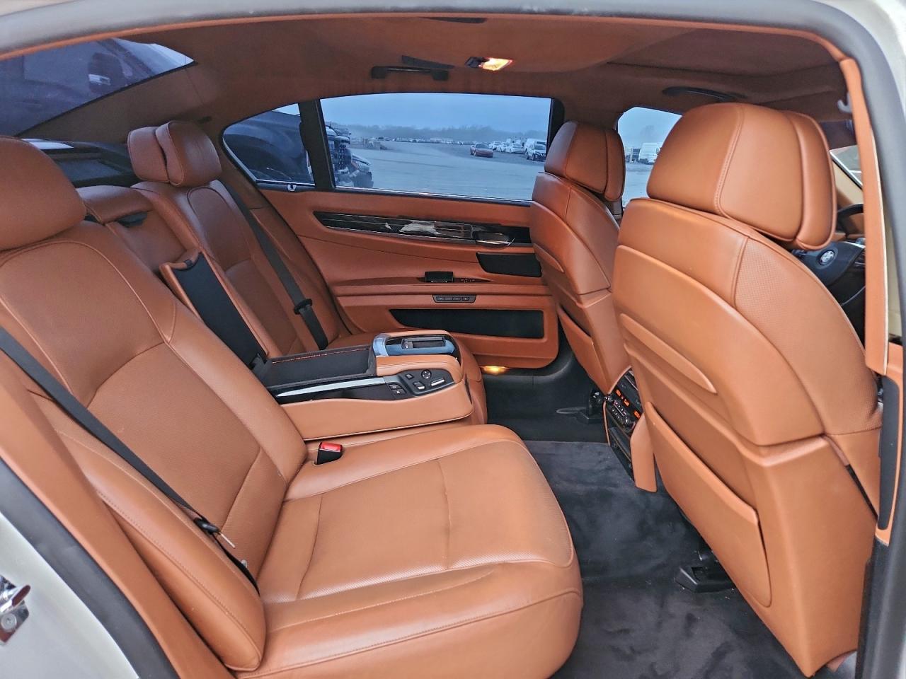 2009 Bmw 750 Li Белый vin: WBAKB83539CY60217