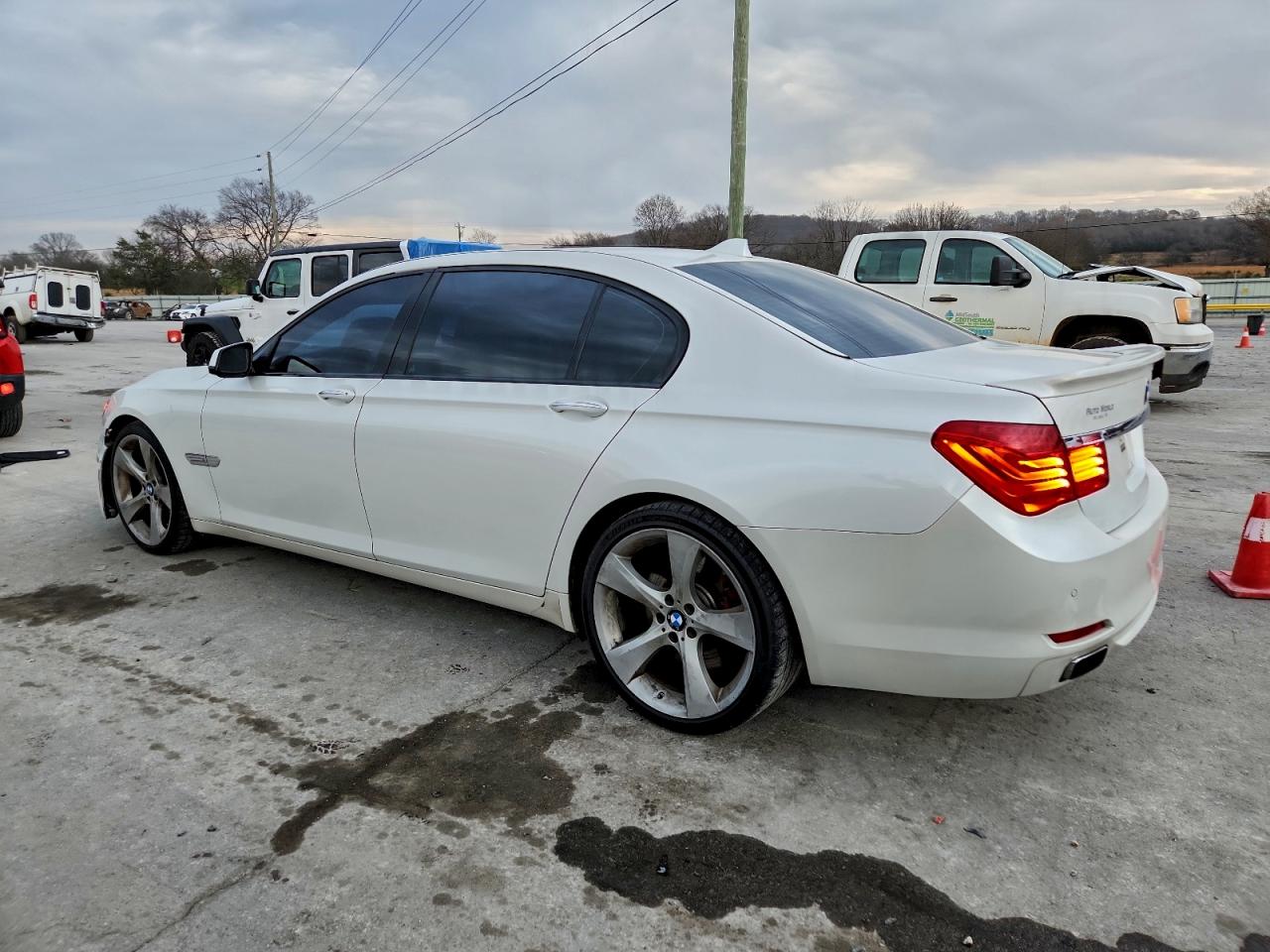 2009 Bmw 750 Li Белый vin: WBAKB83539CY60217