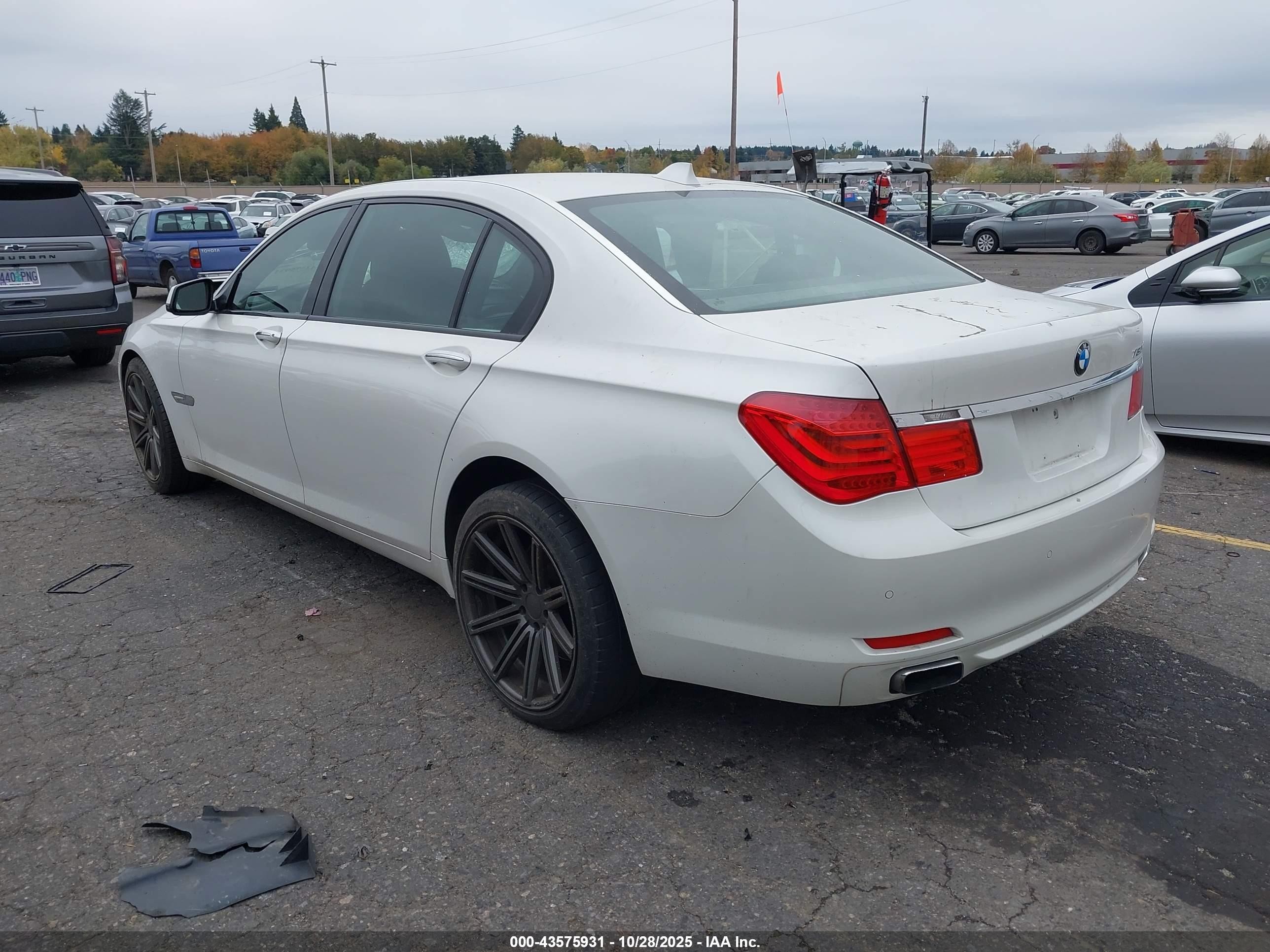 2009 Bmw 750li   White vin: WBAKB83549CY59299