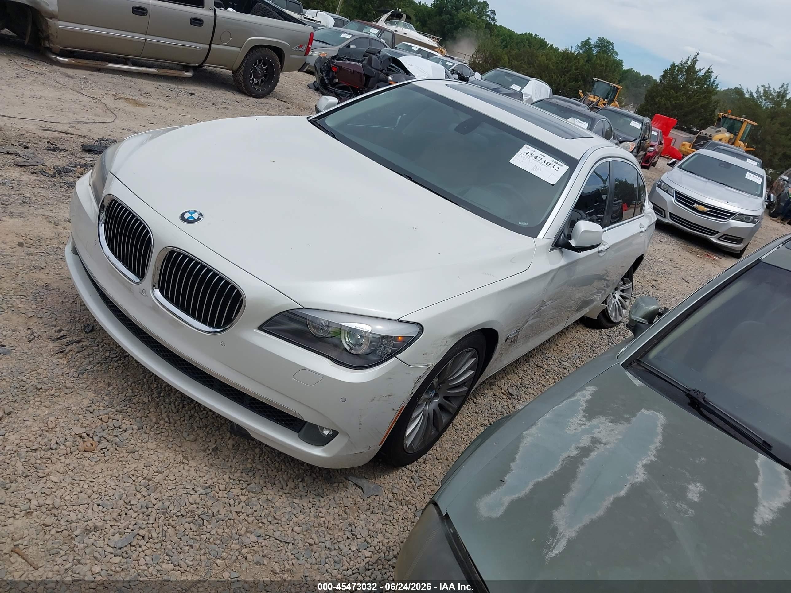 2009 Bmw 750li   White vin: WBAKB83549CY61604
