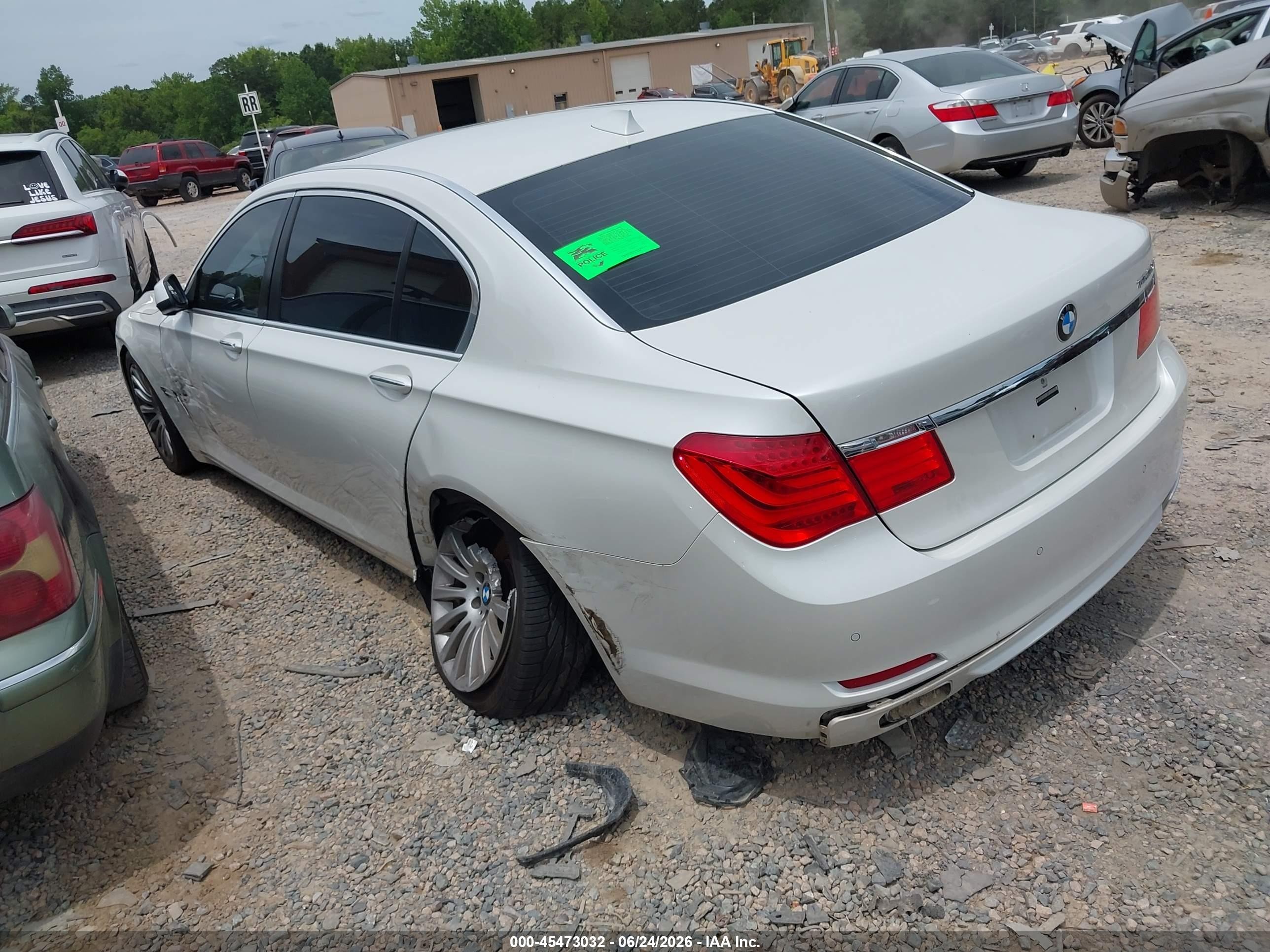 2009 Bmw 750li   White vin: WBAKB83549CY61604