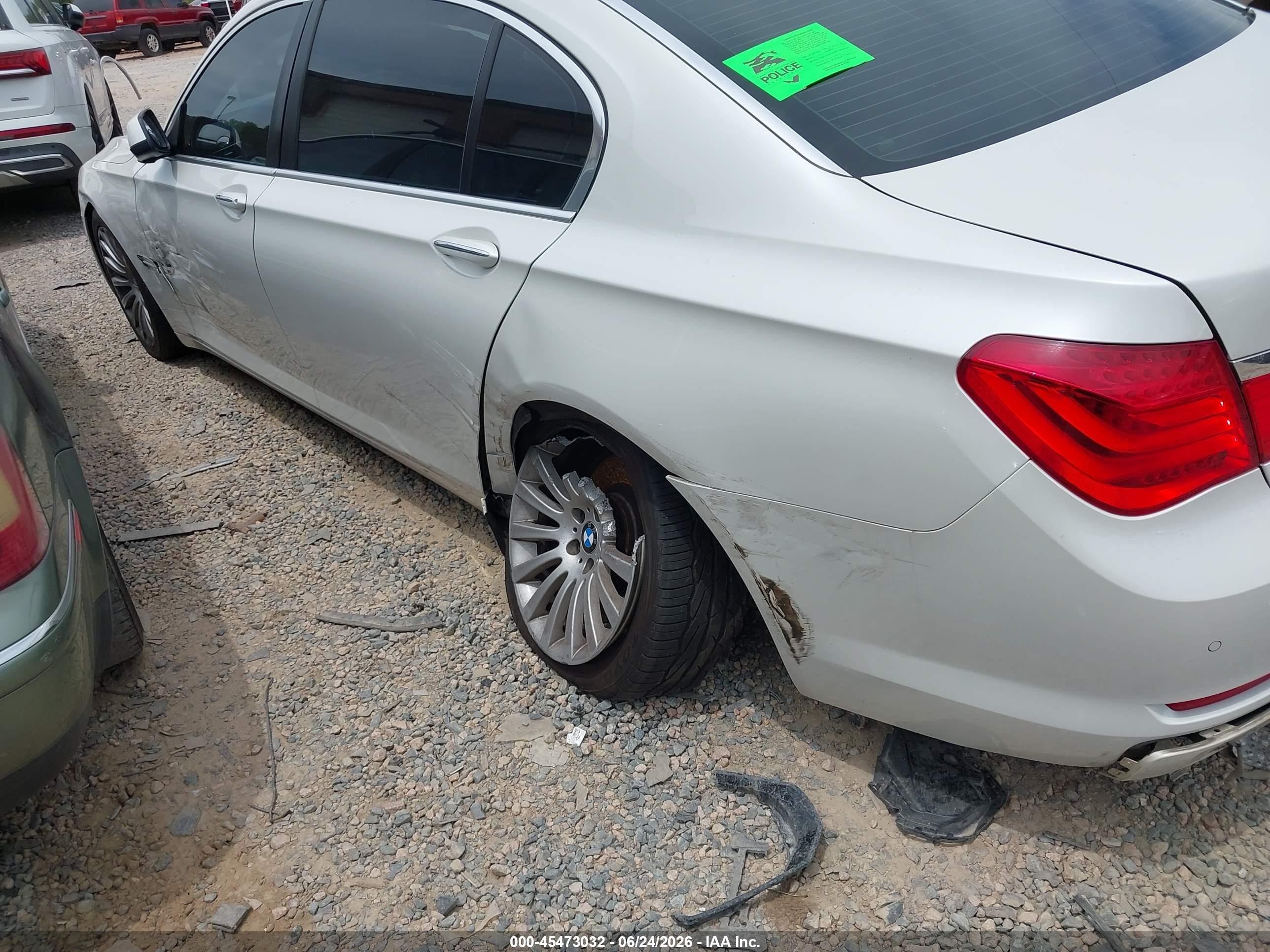 2009 Bmw 750li   White vin: WBAKB83549CY61604