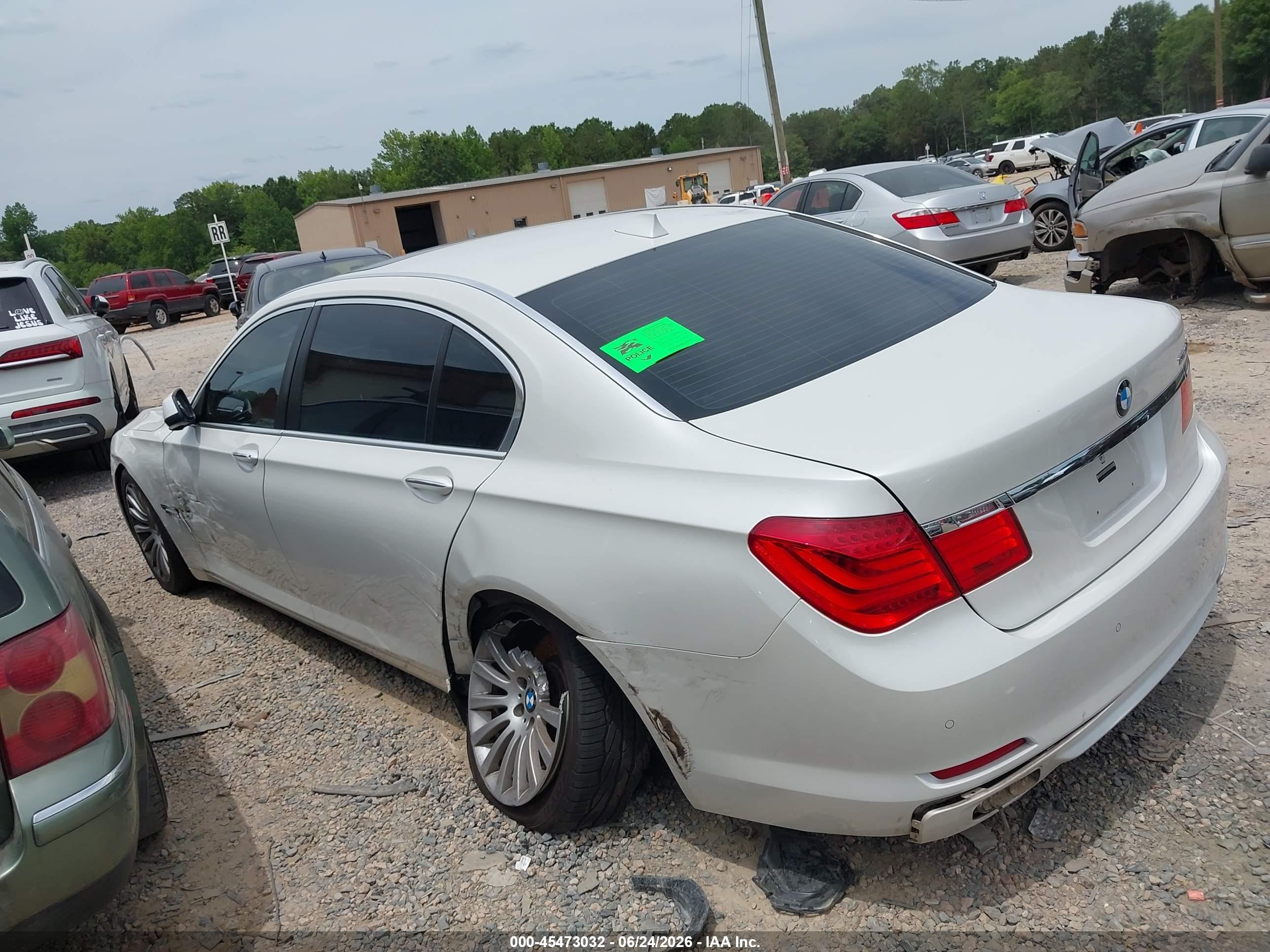 2009 Bmw 750li   White vin: WBAKB83549CY61604