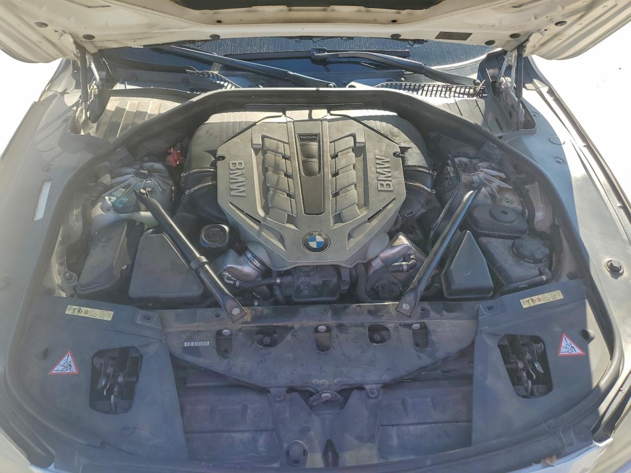 2009 Bmw 750 Li Белый vin: WBAKB83559CY62003