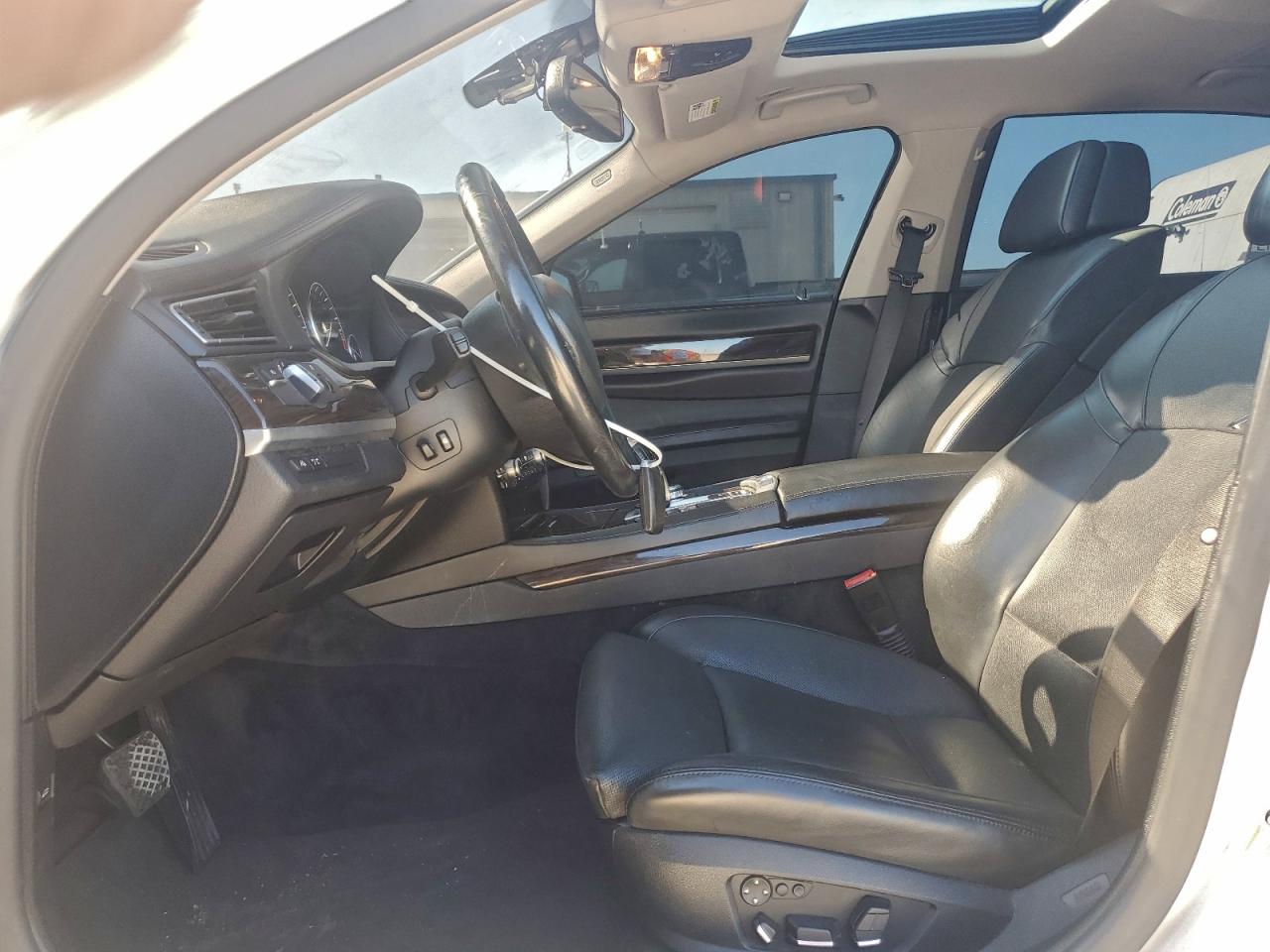 2009 Bmw 750 Li Белый vin: WBAKB83559CY62003