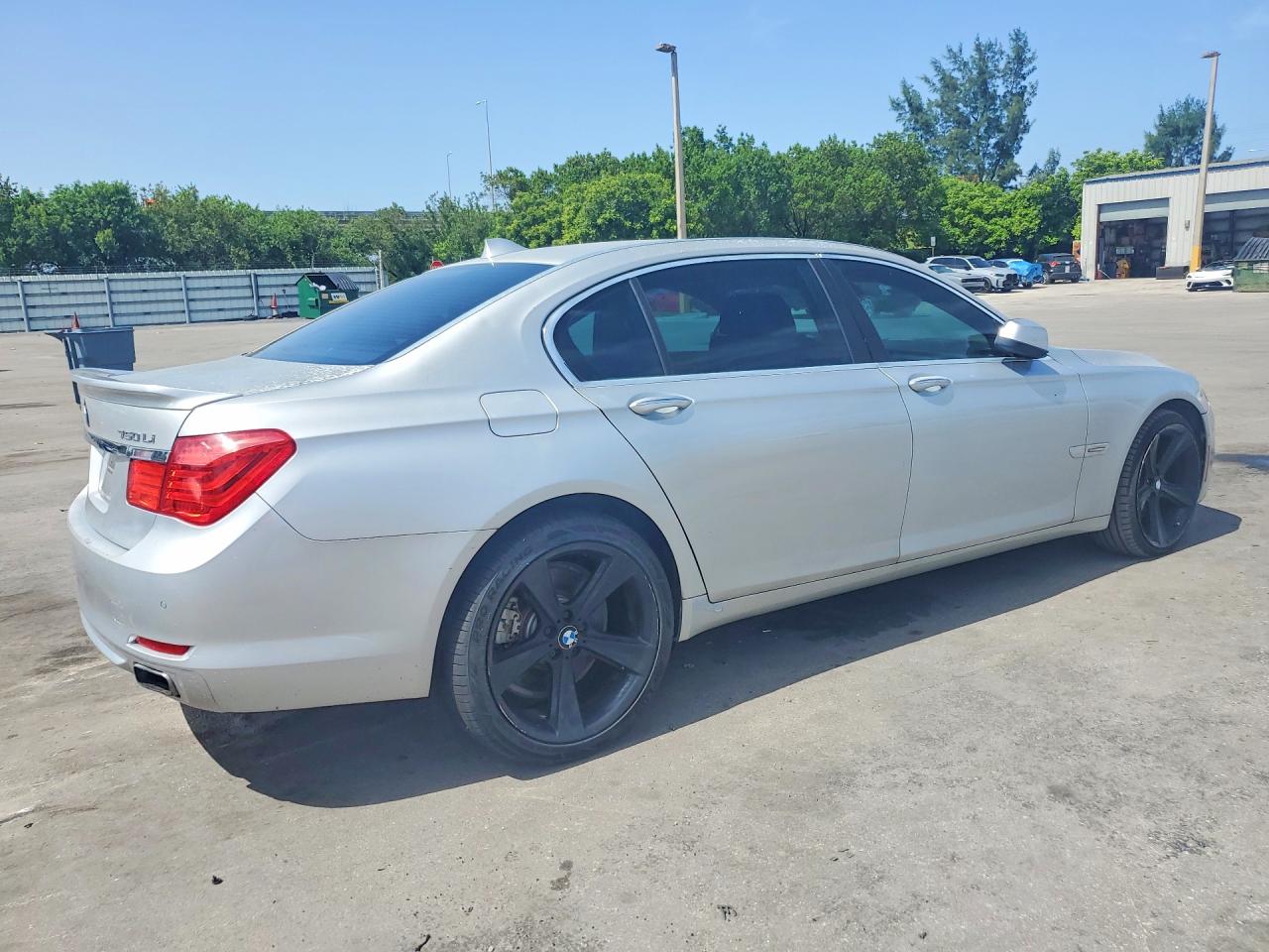 2009 Bmw 750 Li Серебряный vin: WBAKB83569CY57182