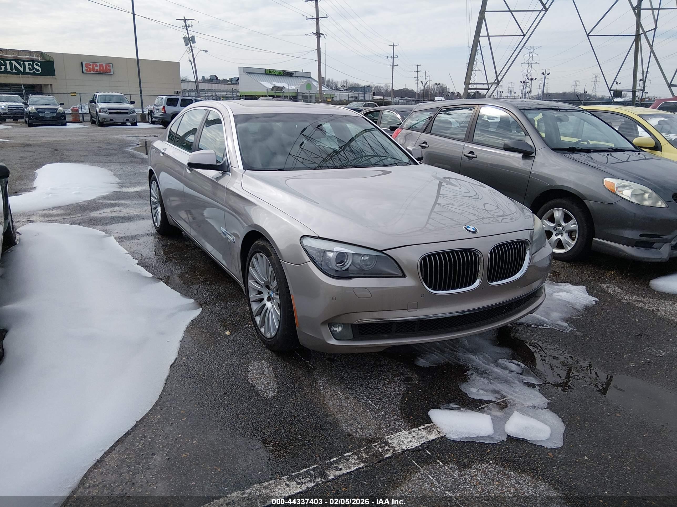 2009 Bmw 750li   Gold vin: WBAKB83569CY59496