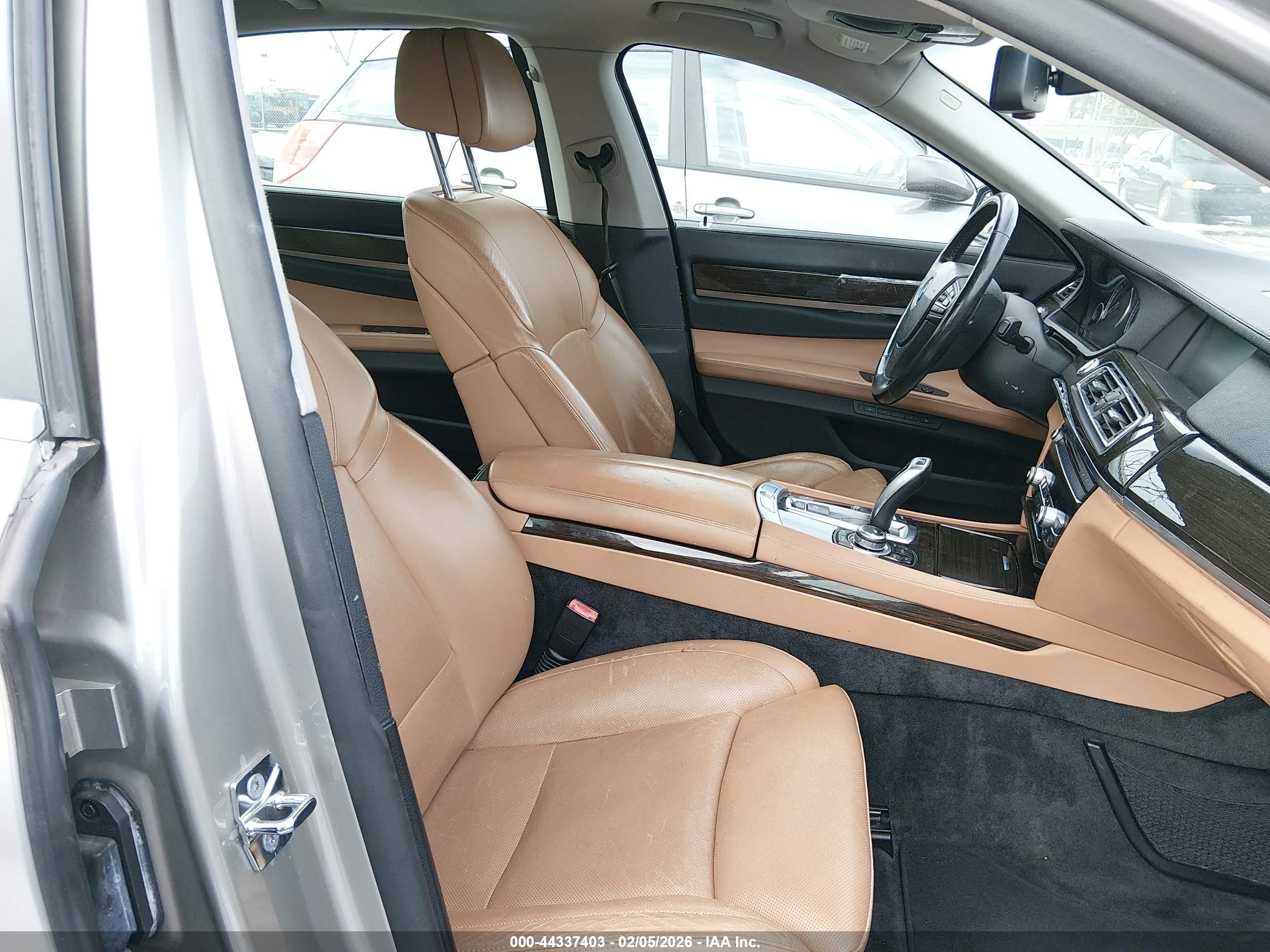 2009 Bmw 750li   Gold vin: WBAKB83569CY59496